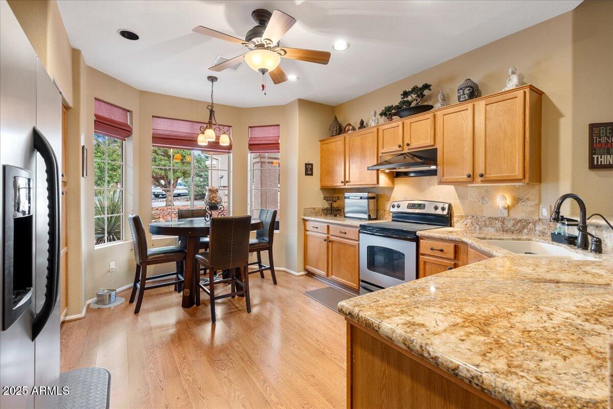 776 S Shooting Star Drive