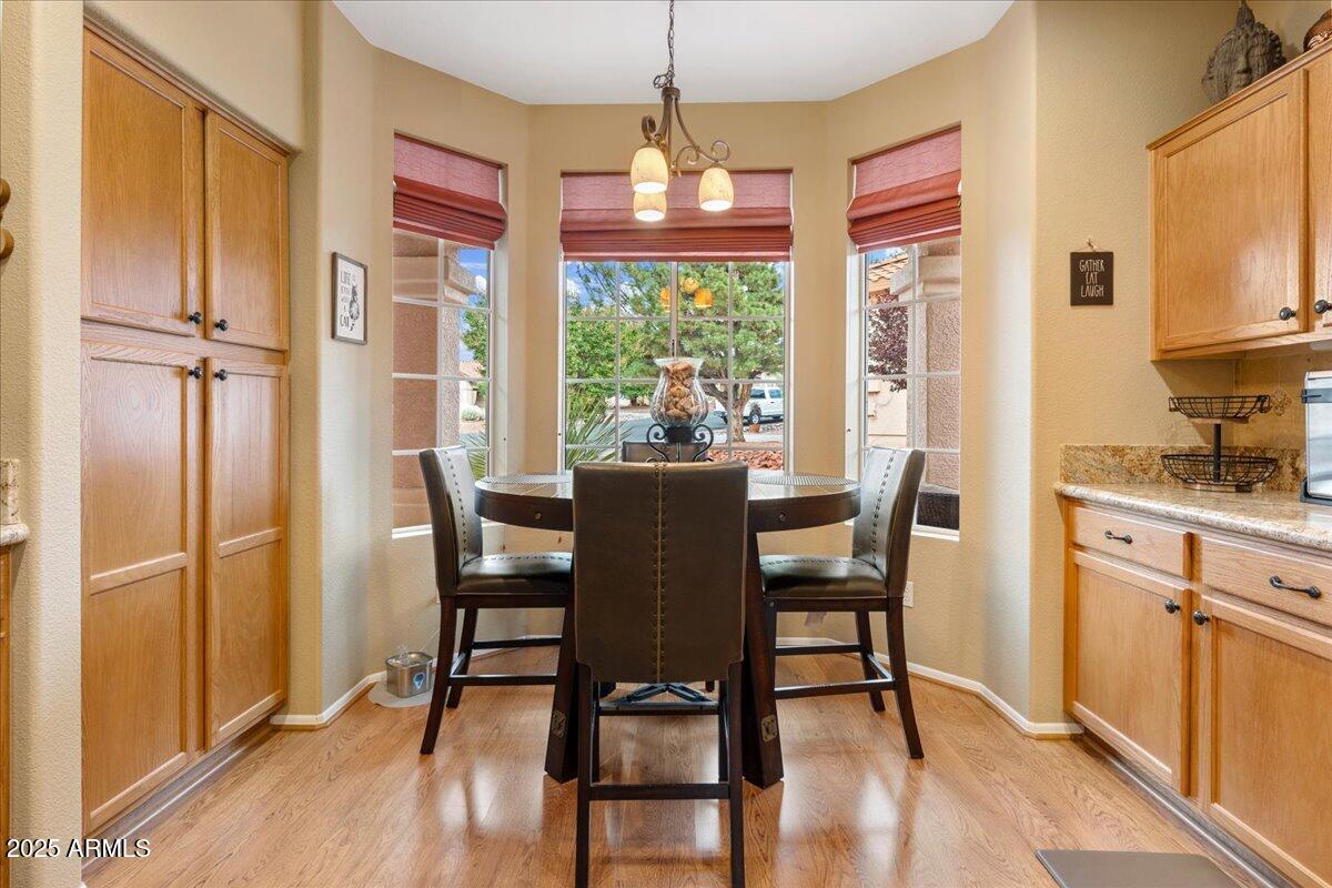 776 S Shooting Star Drive