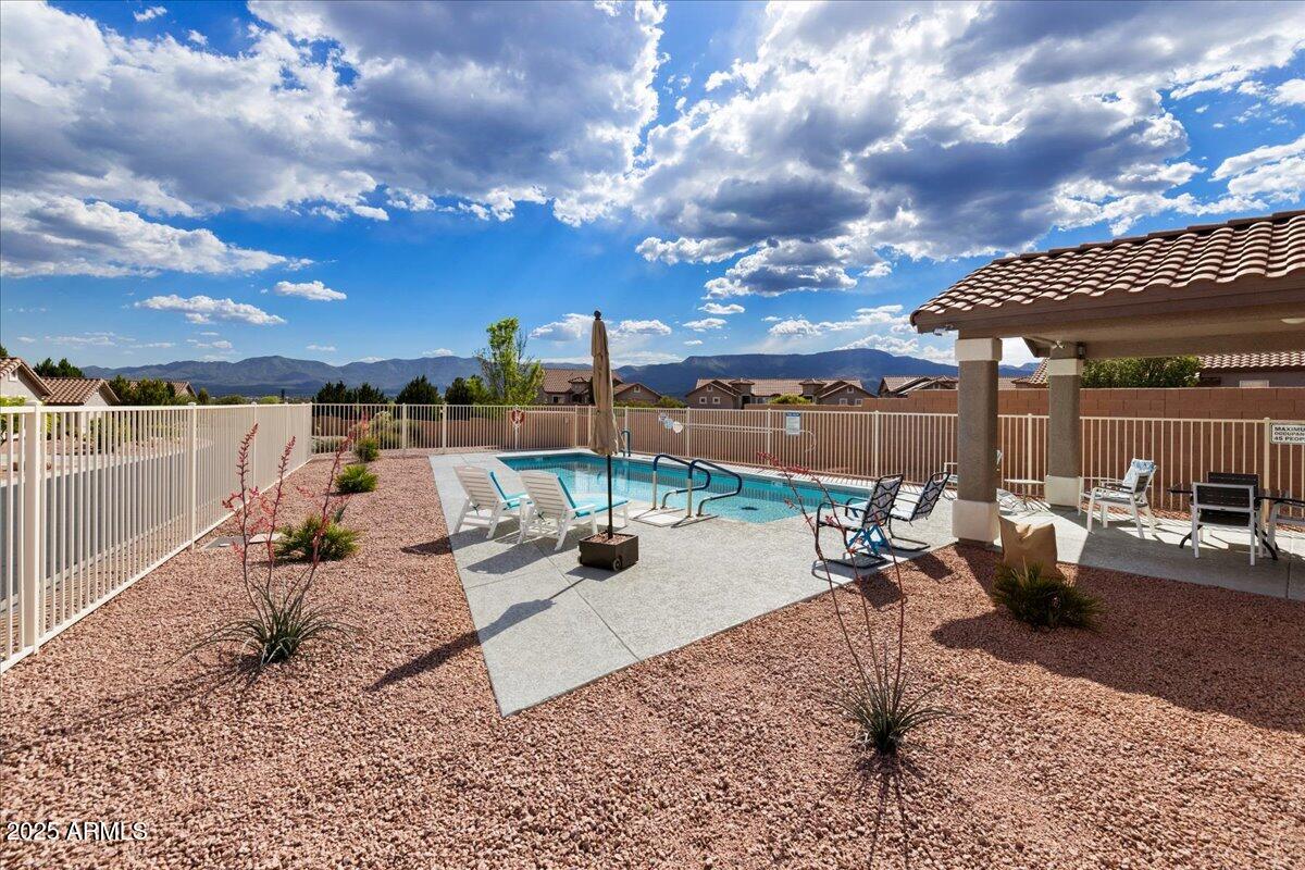 776 S Shooting Star Drive