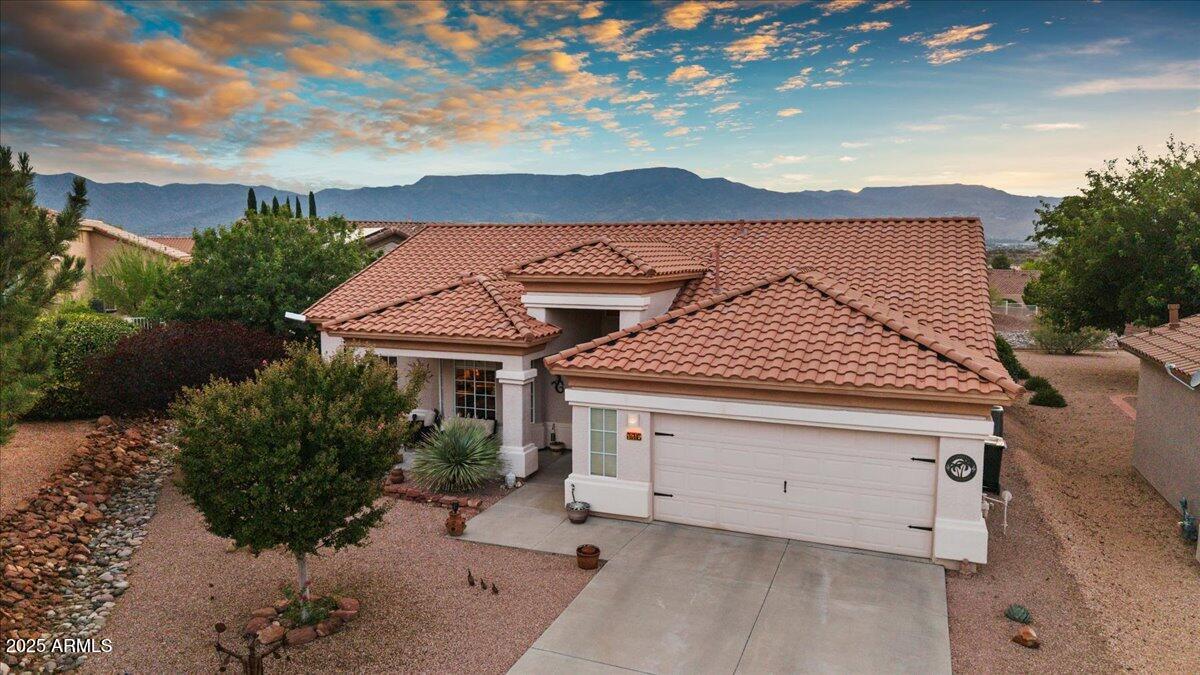 776 S Shooting Star Drive