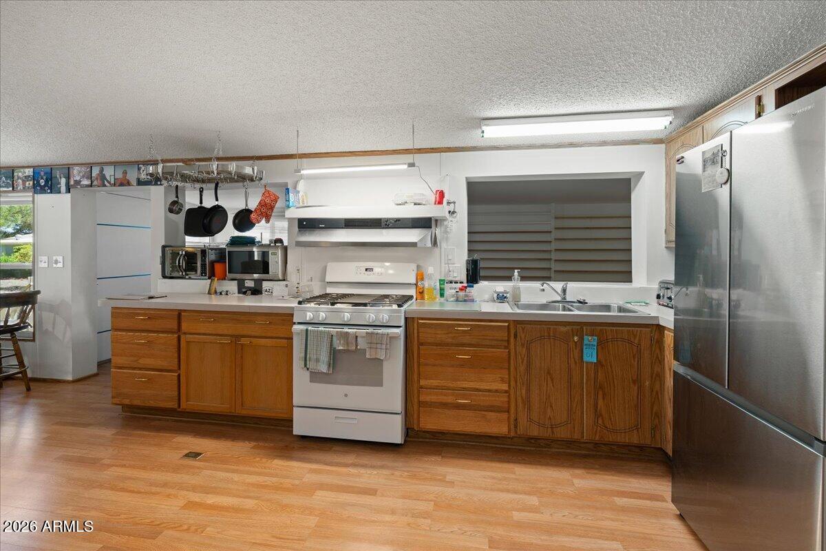 2050 W State Route 89A Highway 63