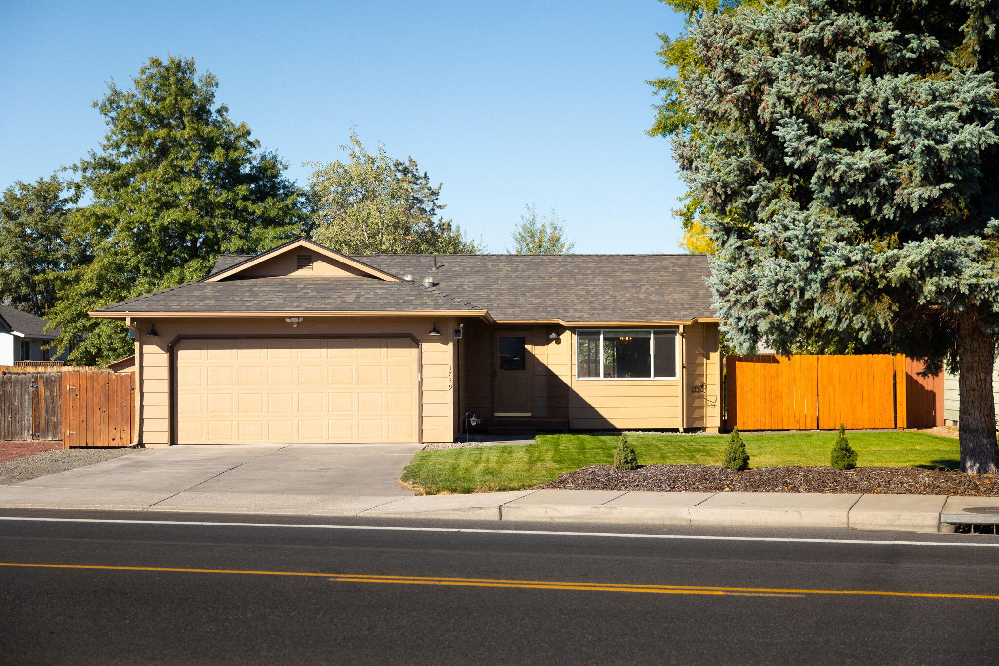 1739 SW 27th Street