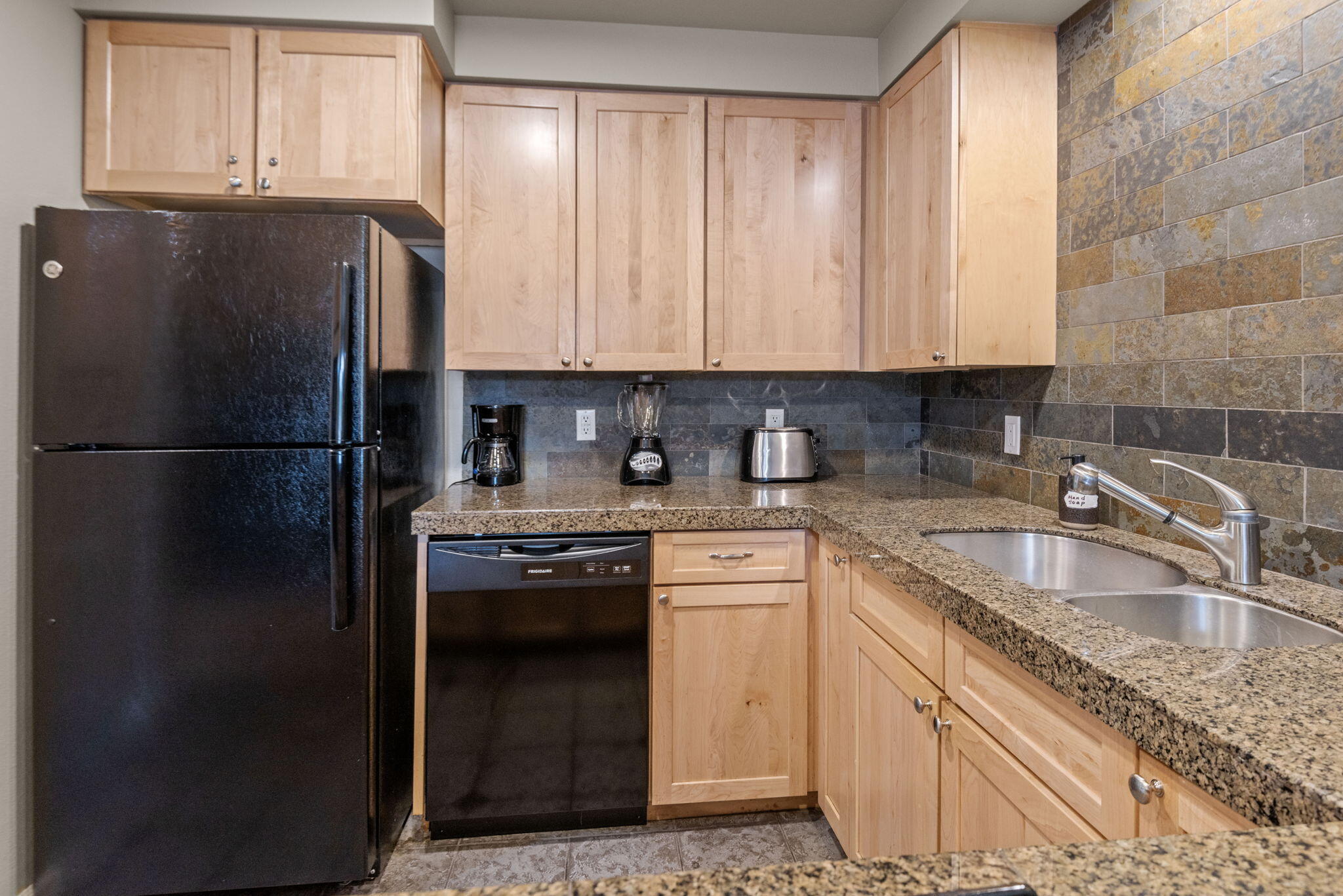 17722 Lake Aspen Court, 6