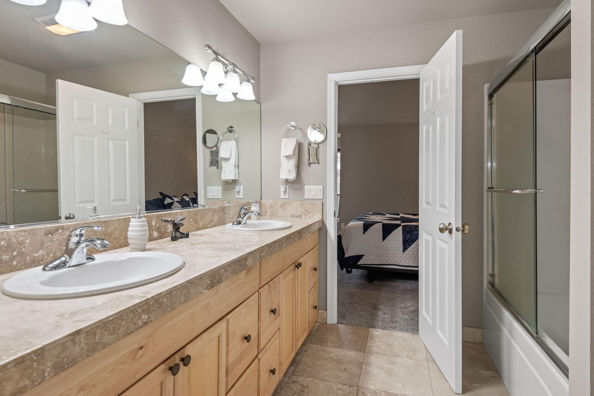 17722 Lake Aspen Court, 6