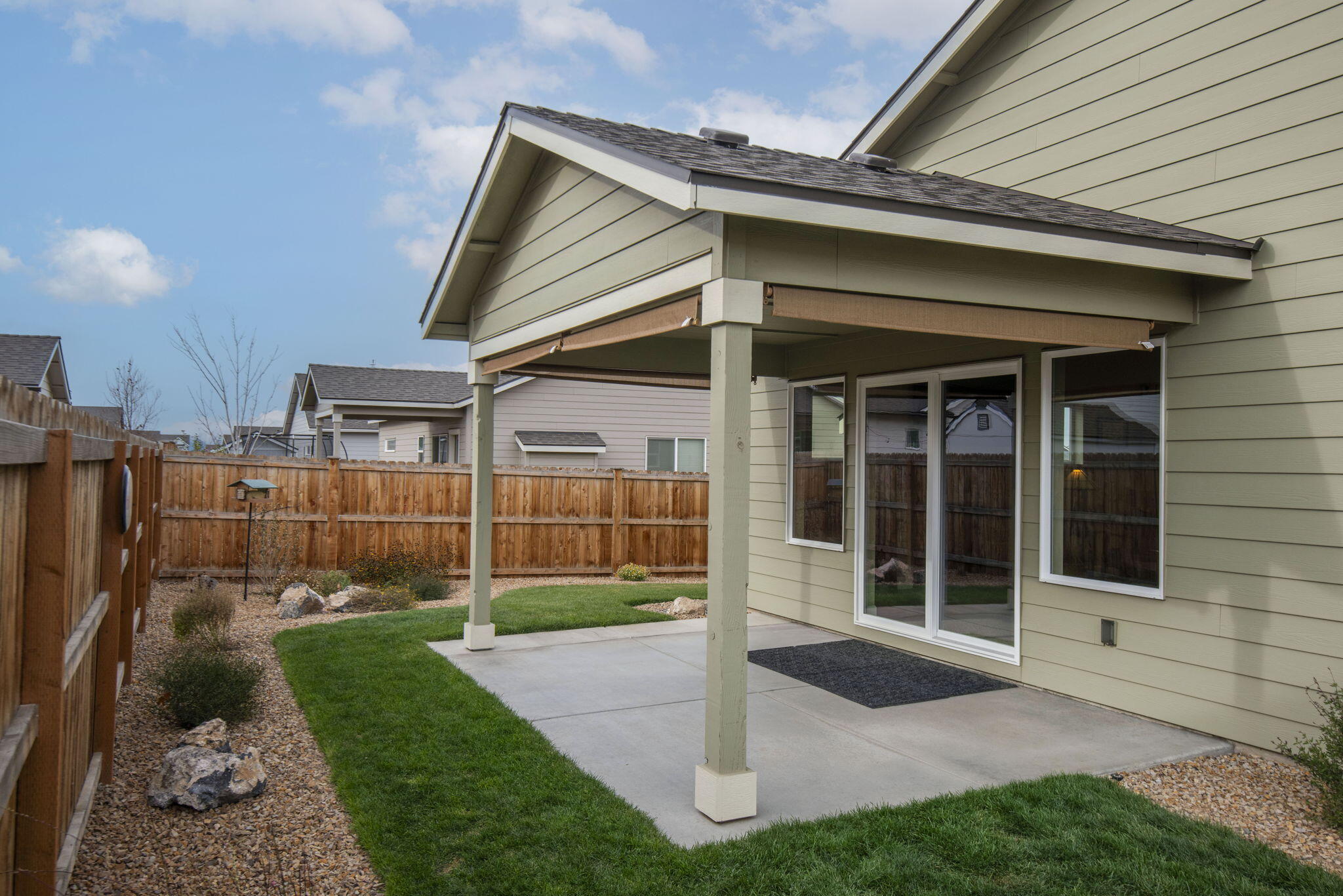 233 NW Double Eagle Avenue