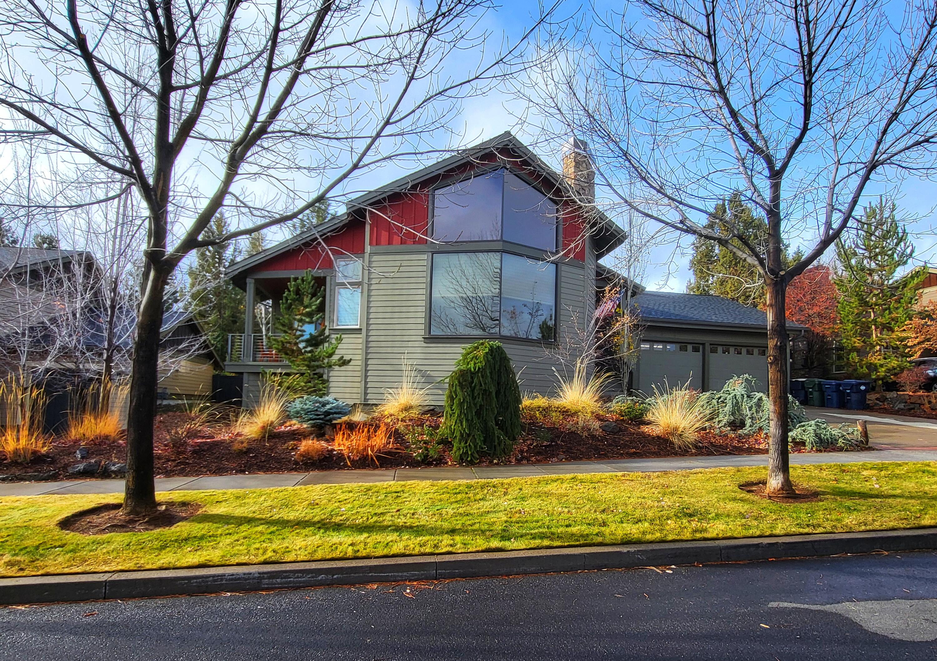 655 NW Yosemite Drive
