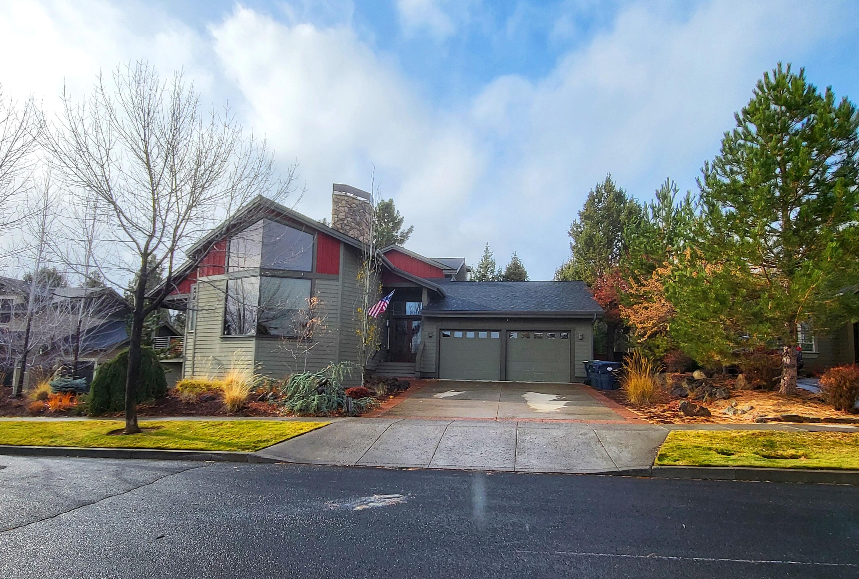 655 NW Yosemite Drive