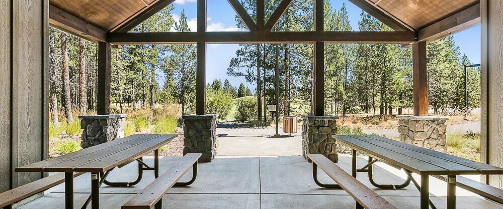 51992 Crescent Creek Drive