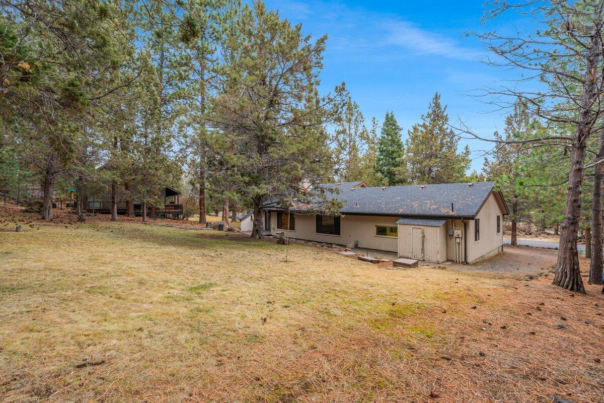 4059 NW Lower Village Road