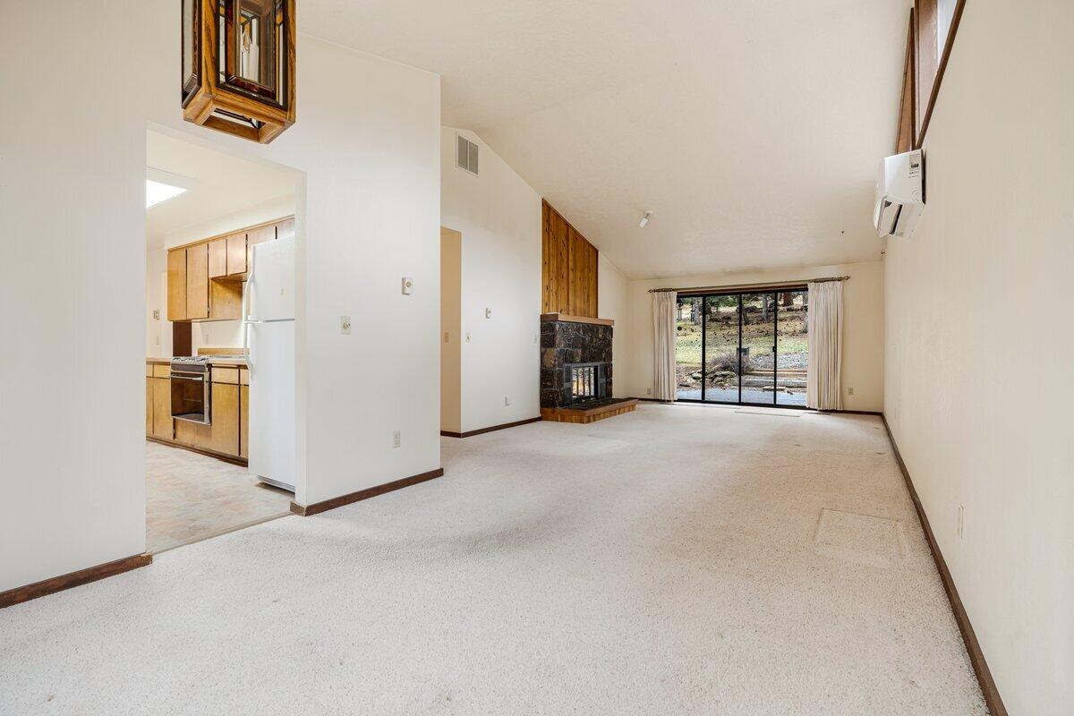 4059 NW Lower Village Road