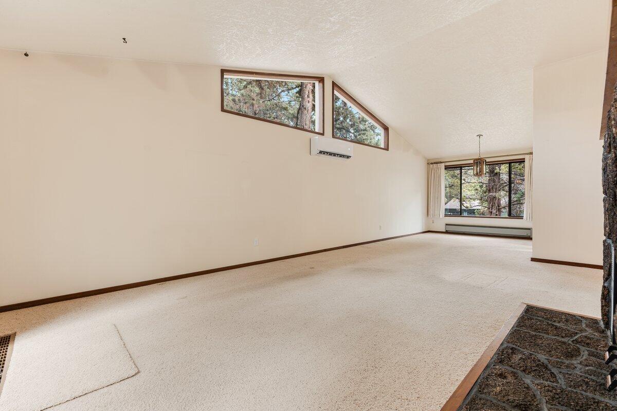 4059 NW Lower Village Road