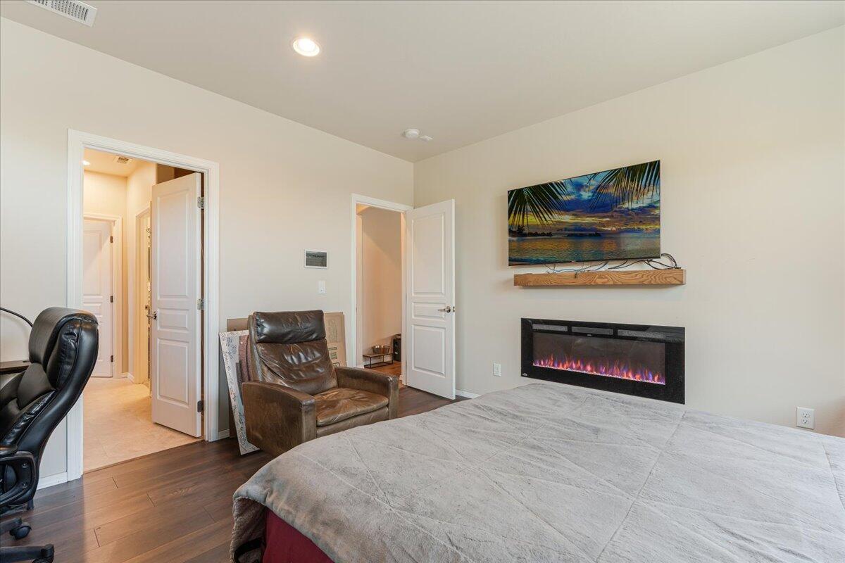 2764 NE Spring Water Place