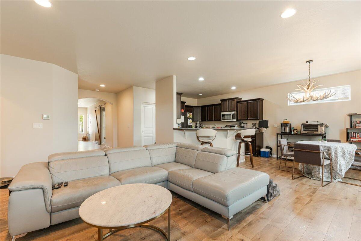 2764 NE Spring Water Place