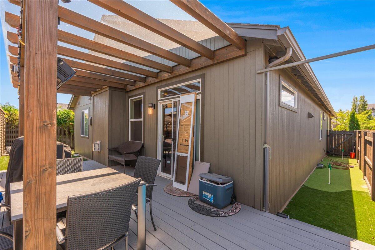 2764 NE Spring Water Place