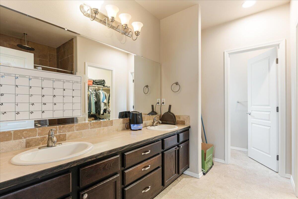 2764 NE Spring Water Place