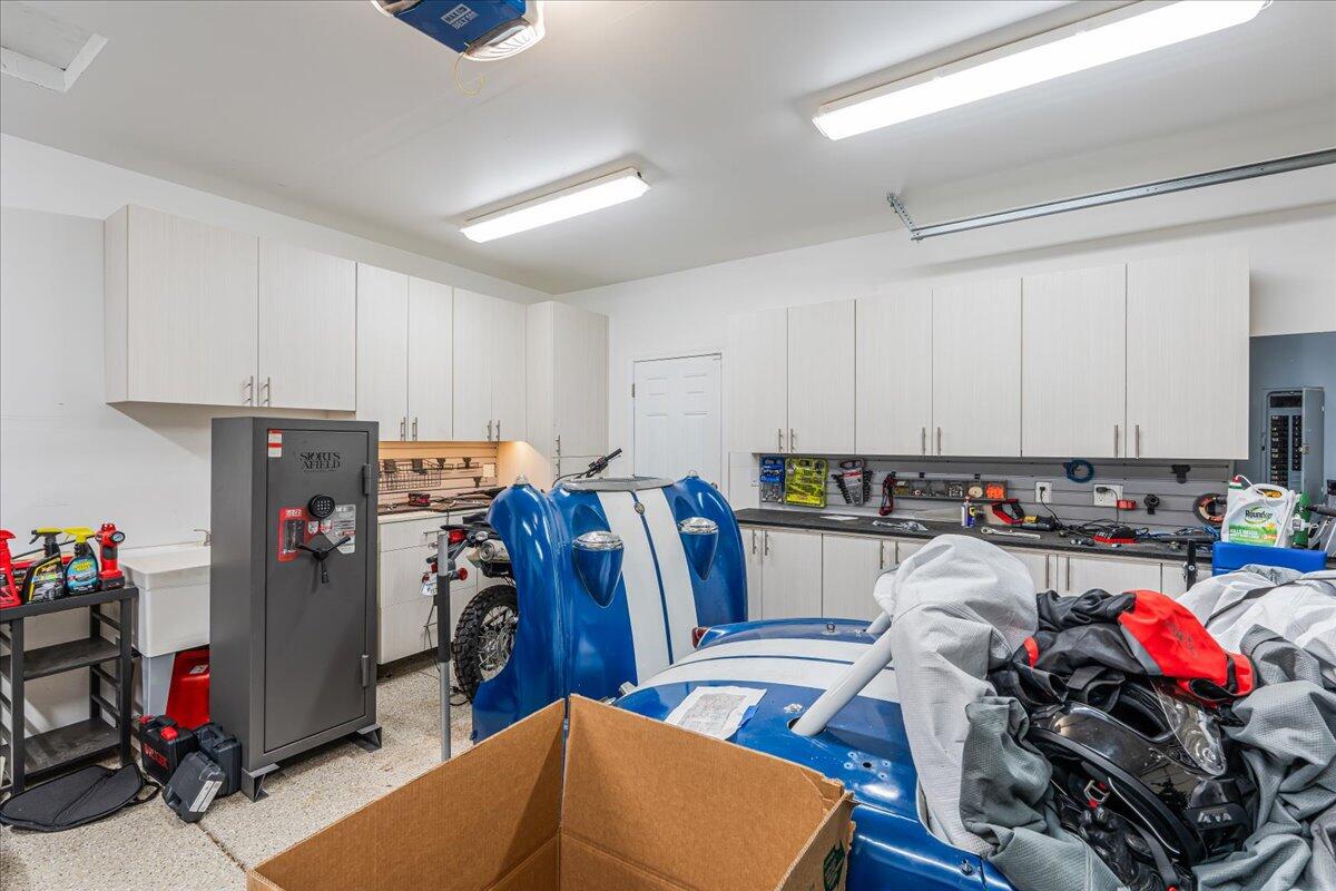 2764 NE Spring Water Place