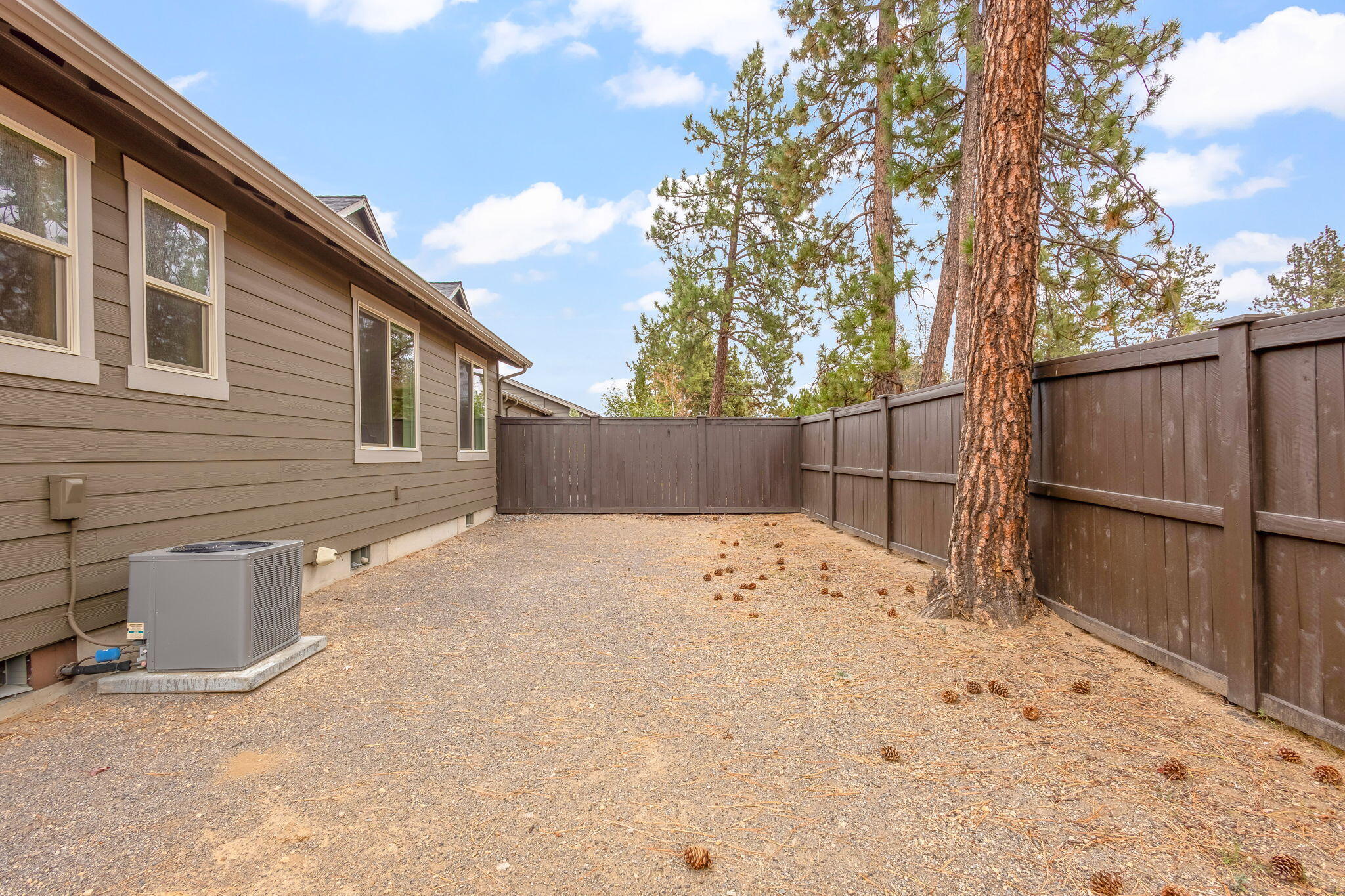 60383 Hedgewood Lane