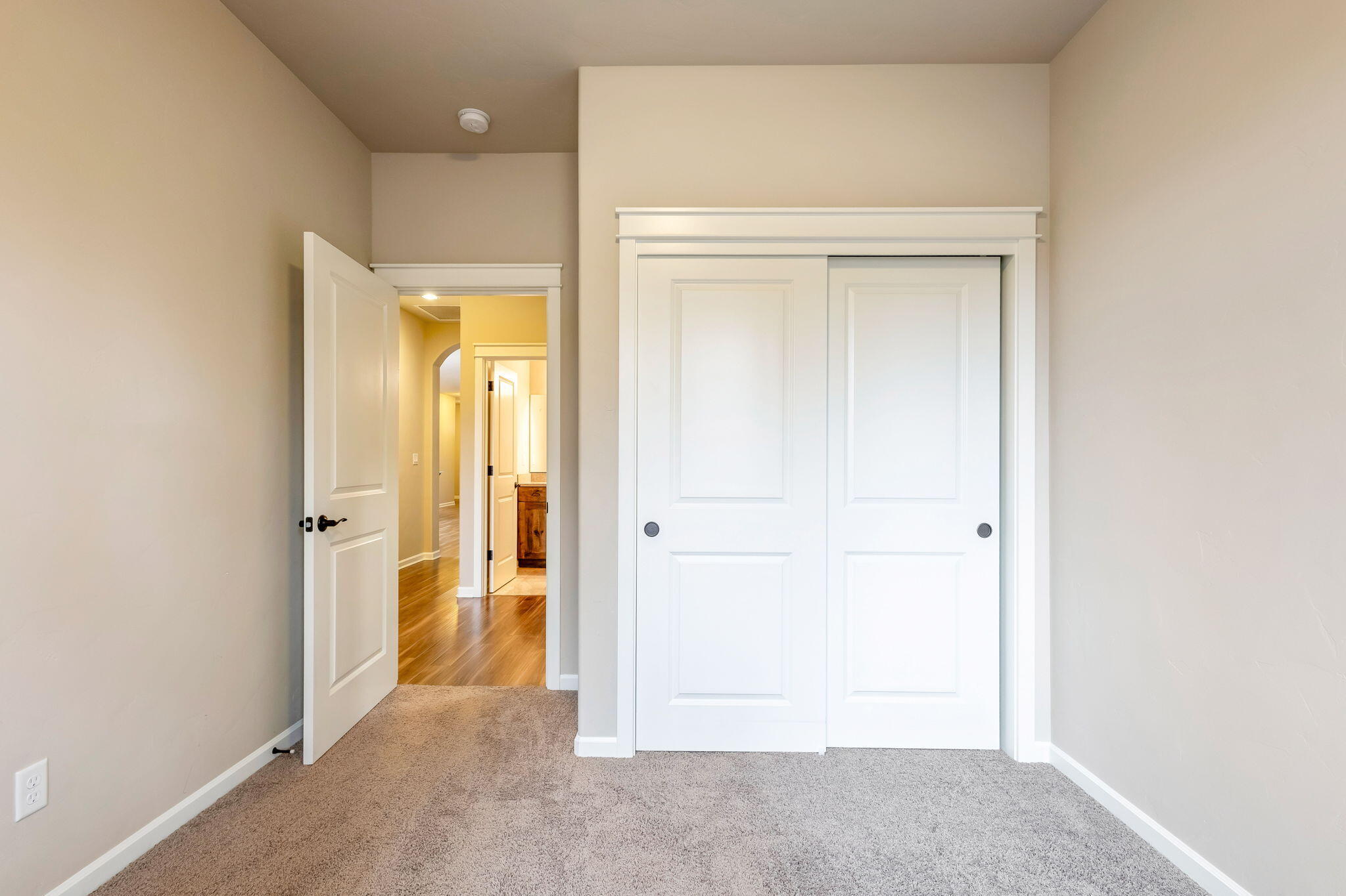 60383 Hedgewood Lane