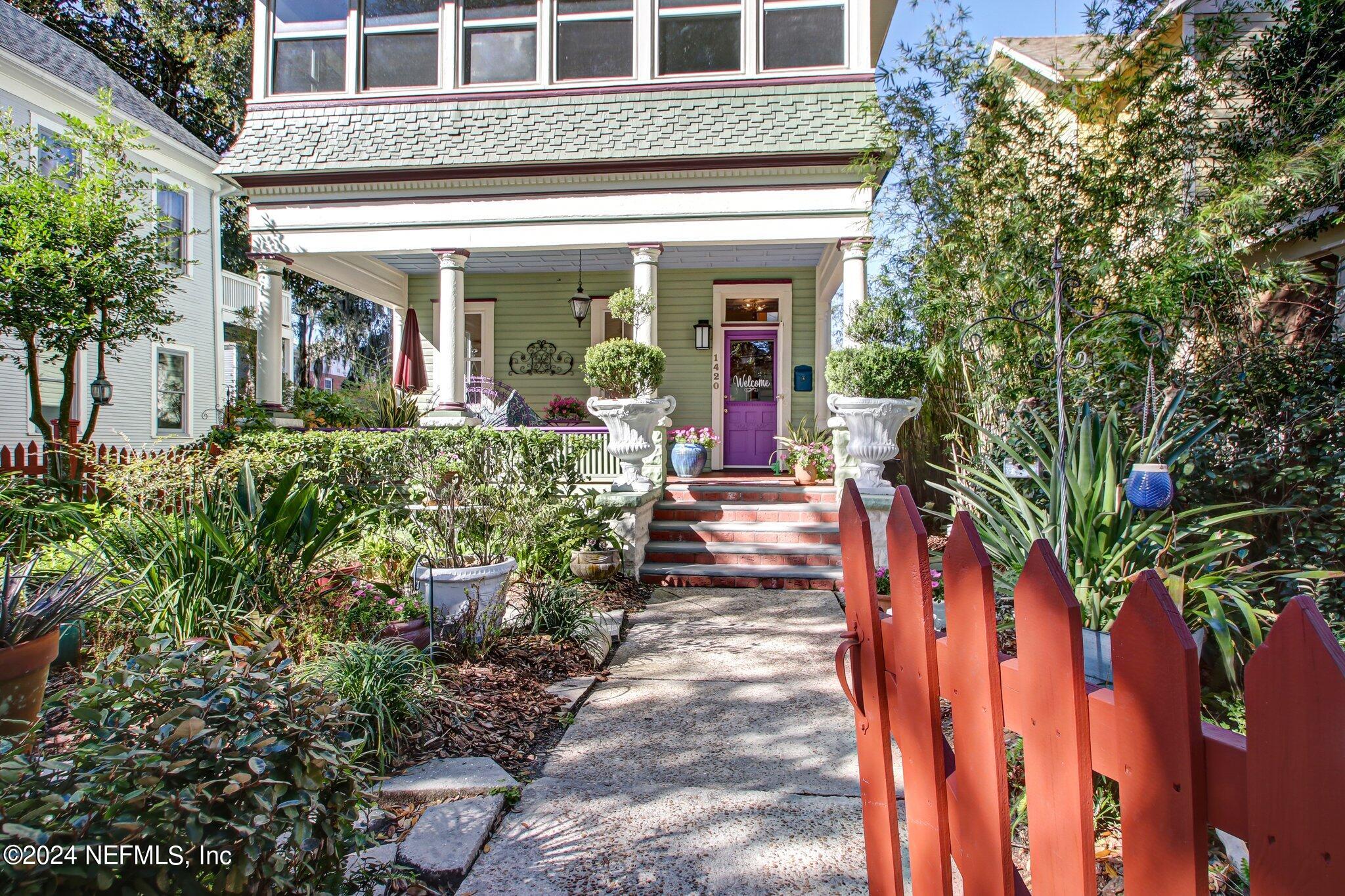 1420 N MARKET Street