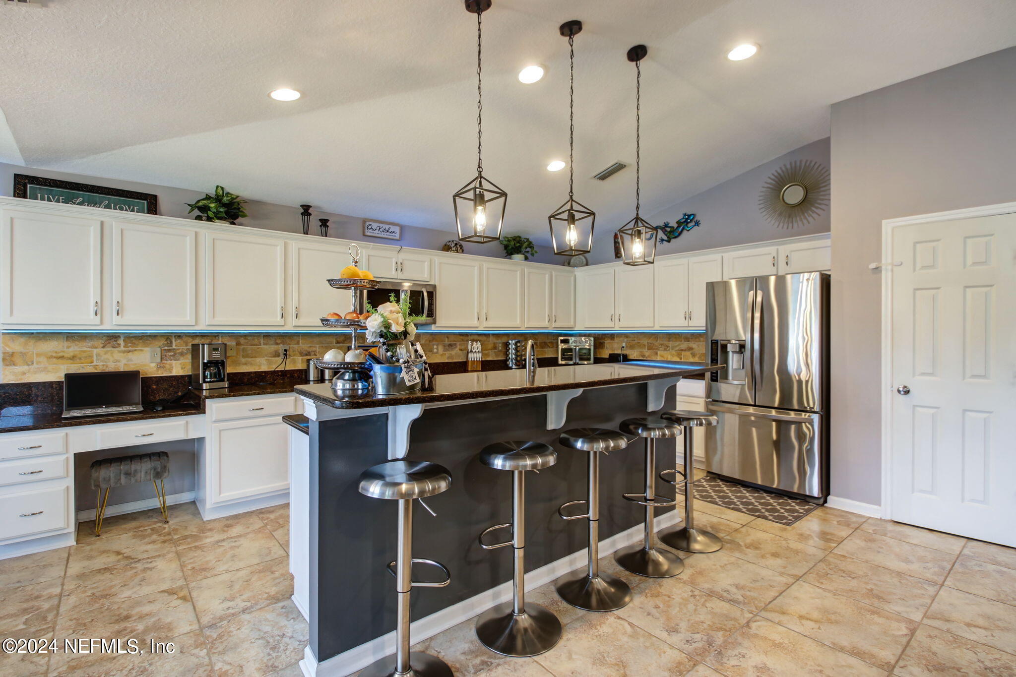 136 CROWN WHEEL Circle