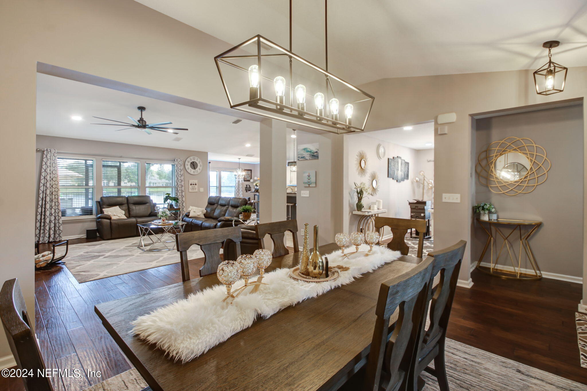 136 CROWN WHEEL Circle