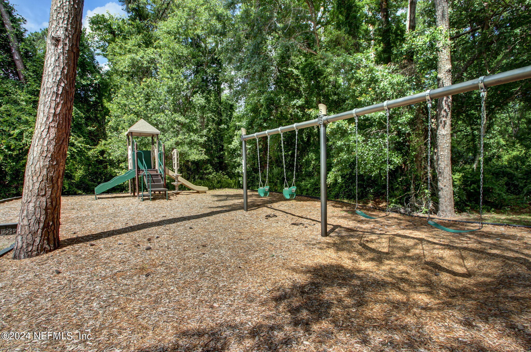 136 CROWN WHEEL Circle