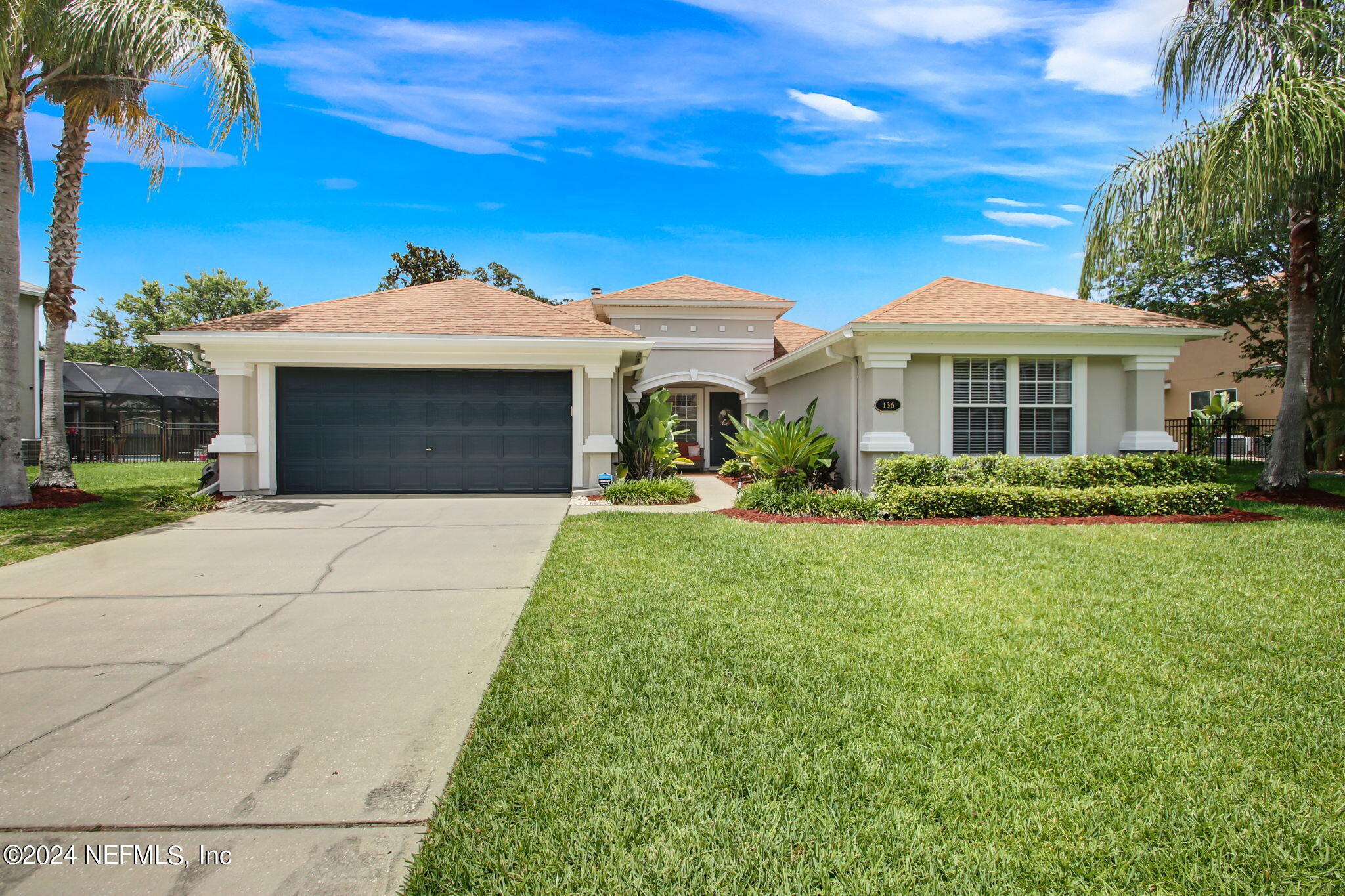 136 CROWN WHEEL Circle
