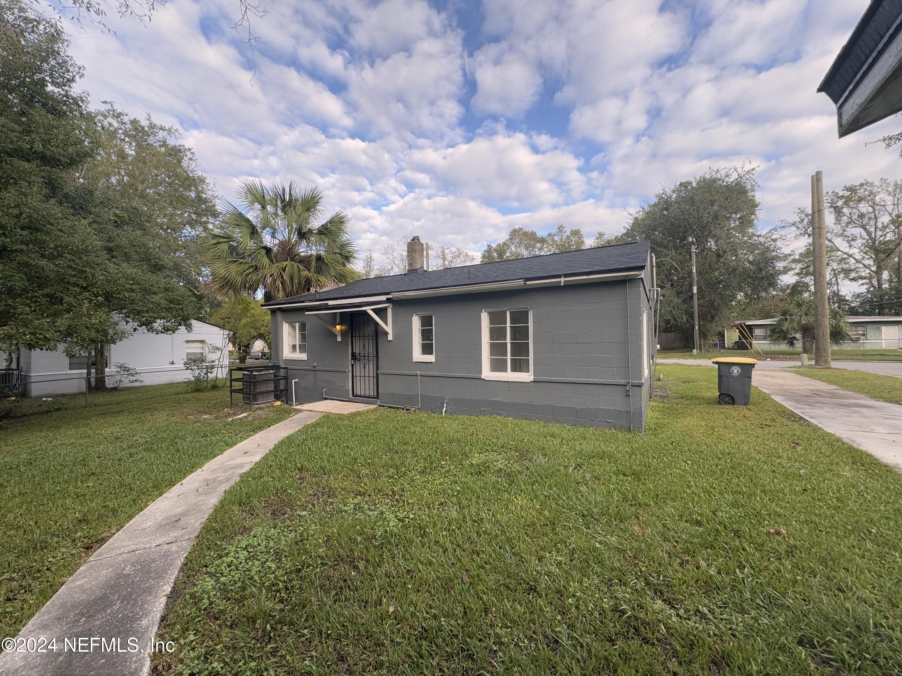 2512 BEAVERBROOK Place