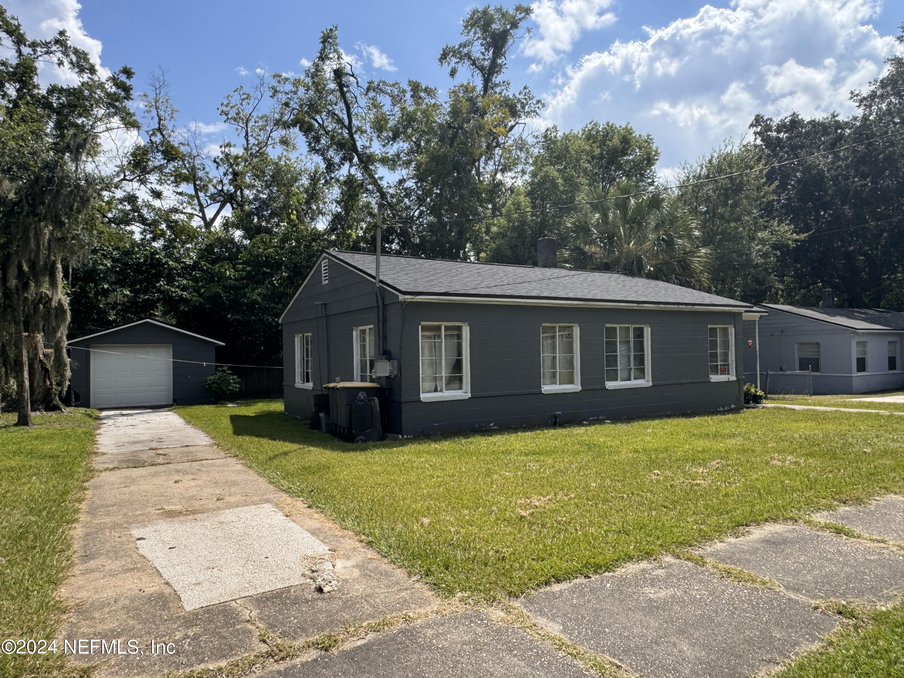 2512 BEAVERBROOK Place