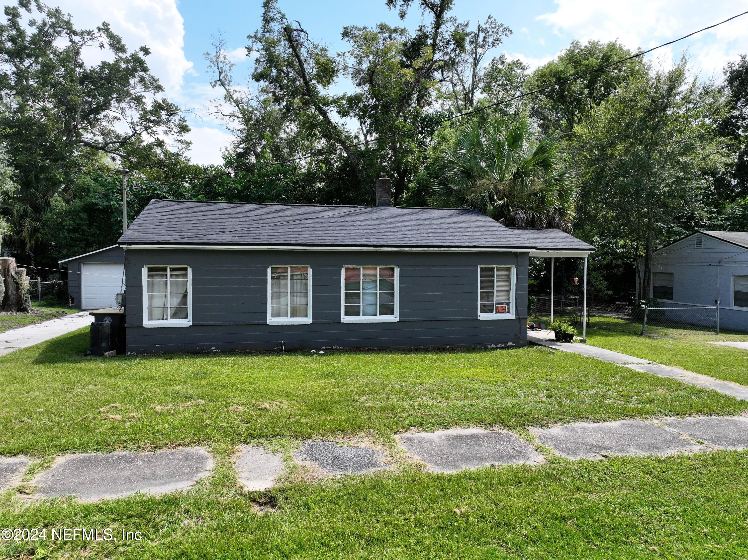 2512 BEAVERBROOK Place