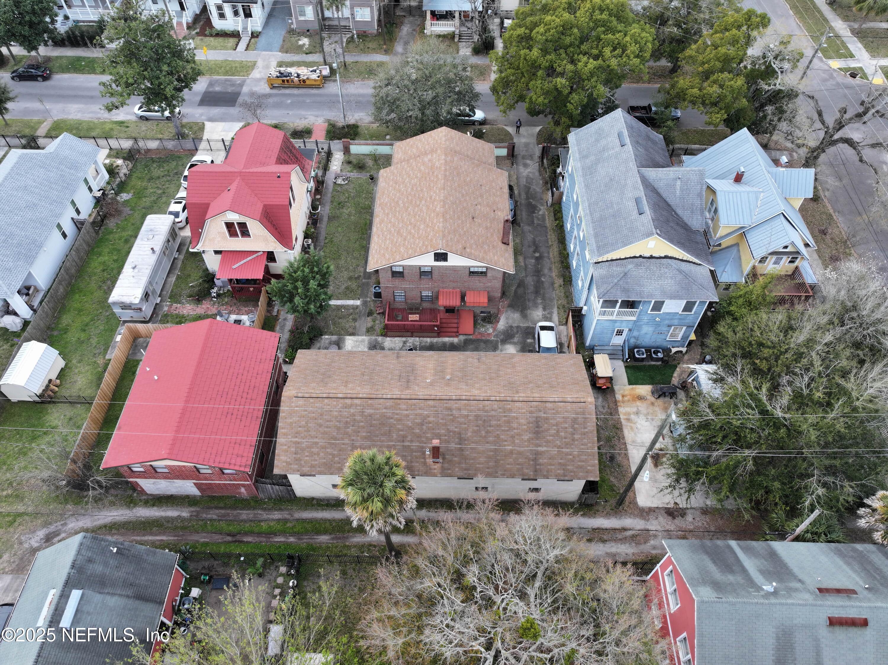 1843 HUBBARD Street