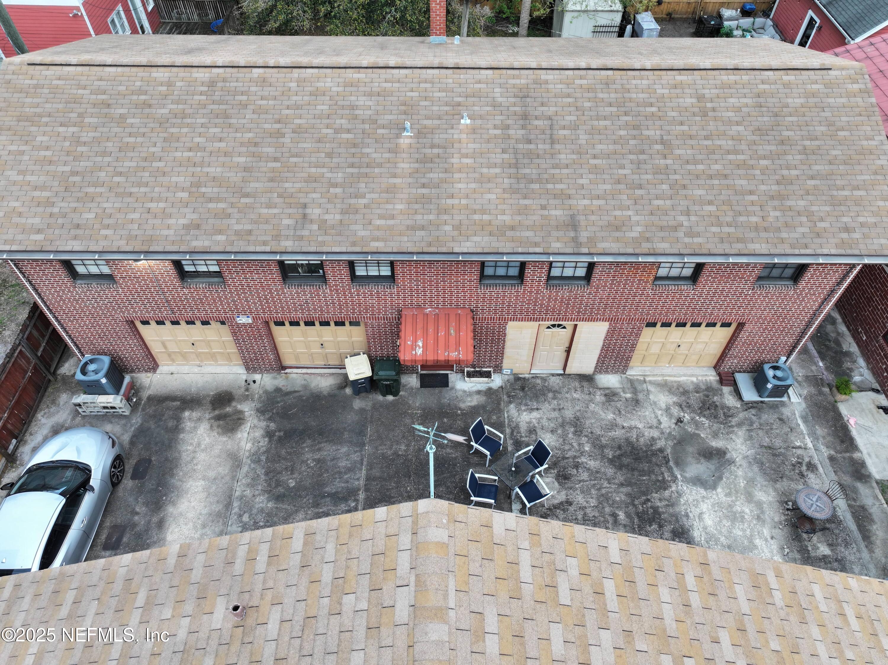 1843 HUBBARD Street