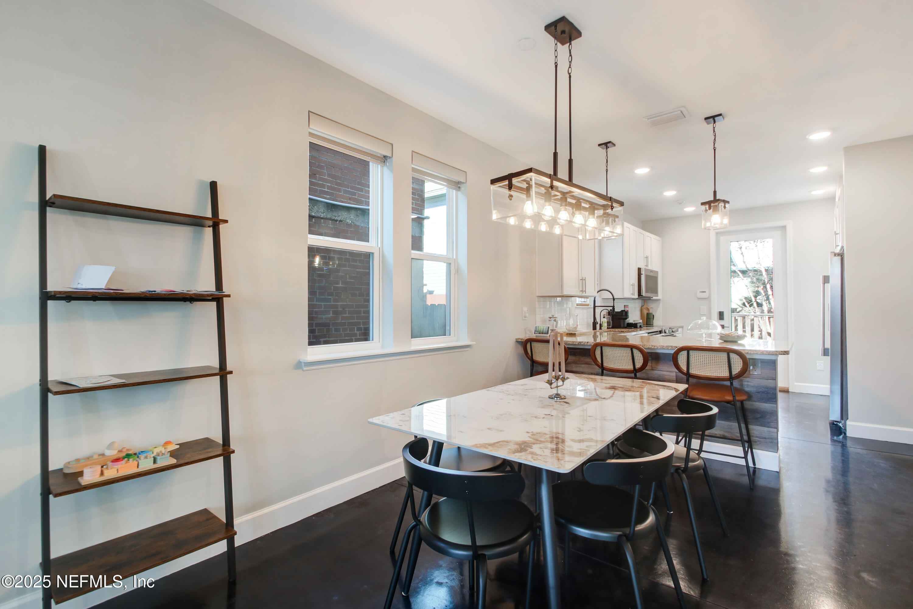 1245 WALNUT Street