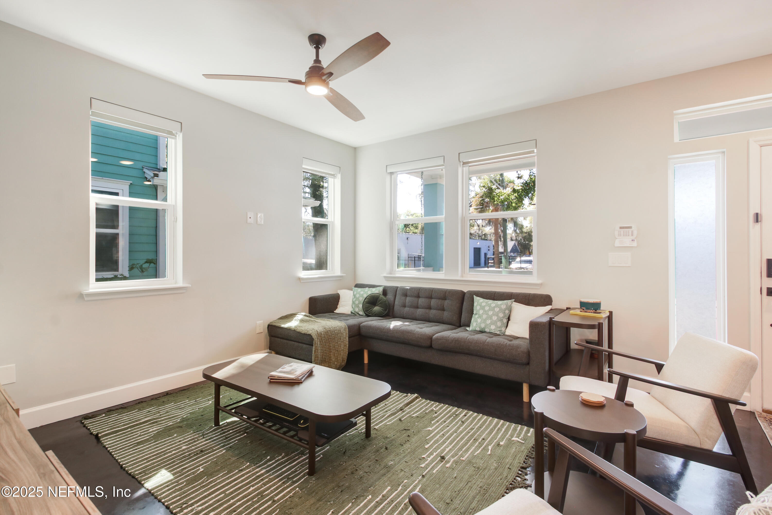 1245 WALNUT Street