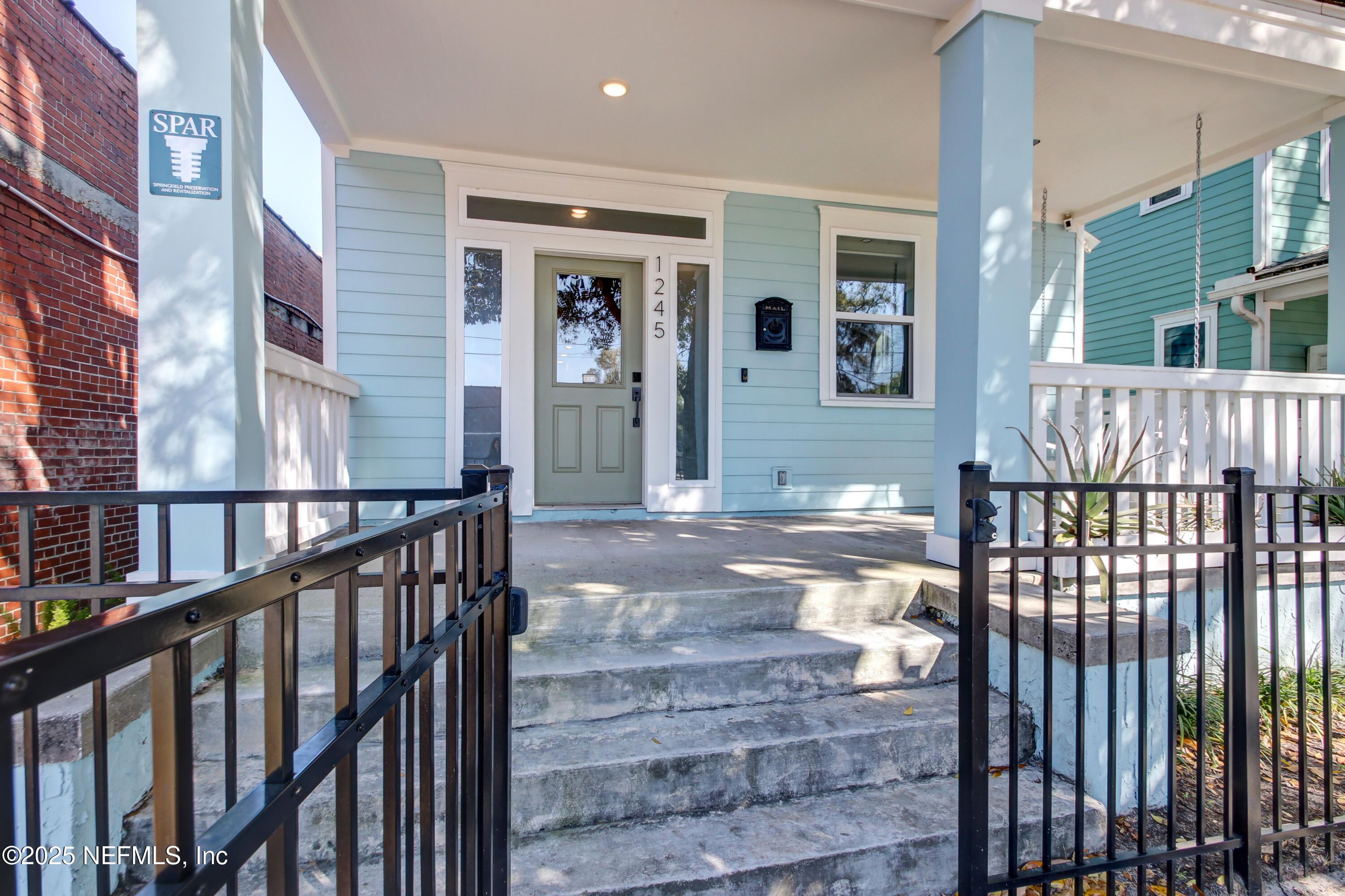 1245 WALNUT Street