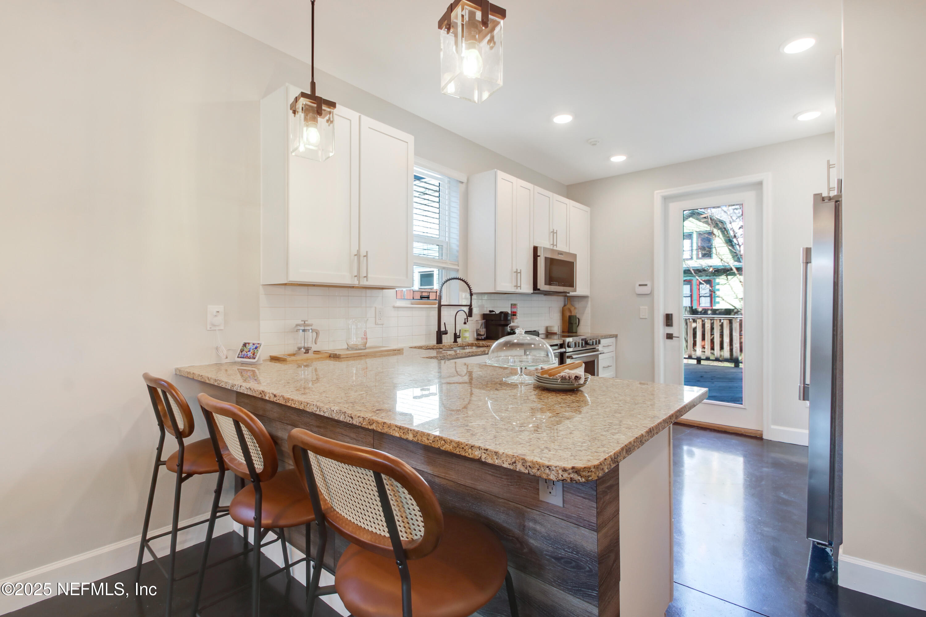 1245 WALNUT Street