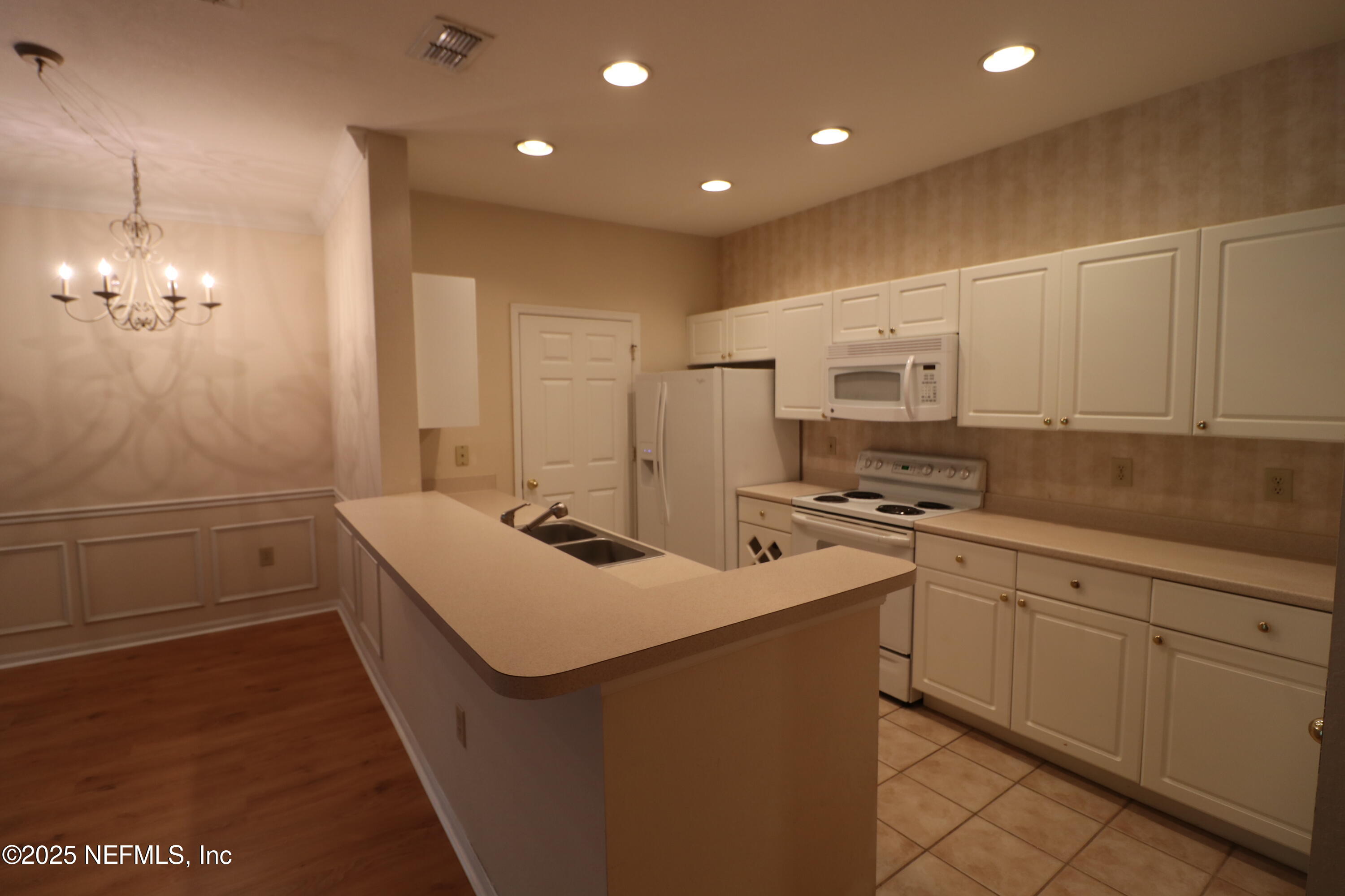 10901 BURNT MILL Road, 604