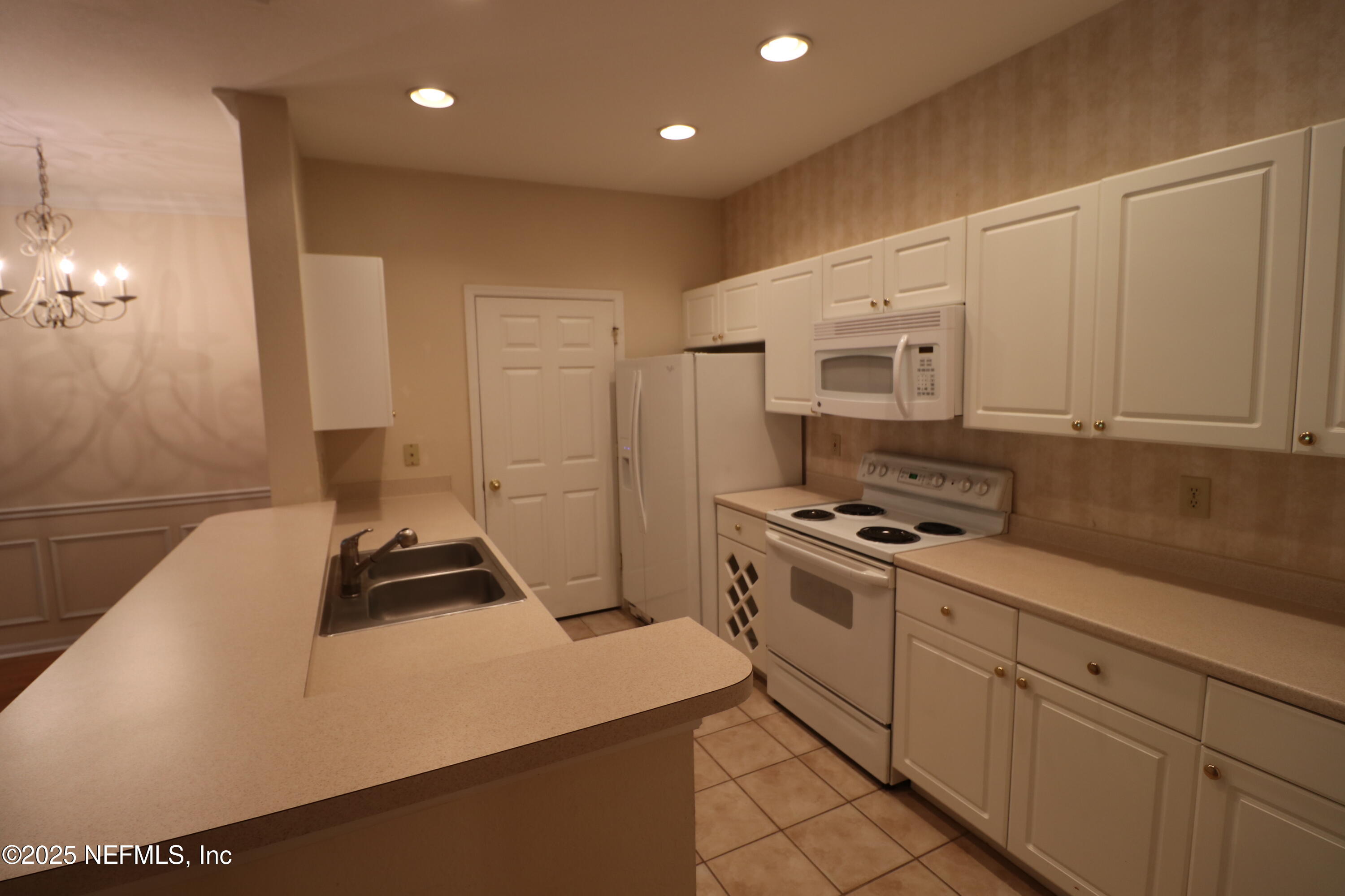 10901 BURNT MILL Road, 604