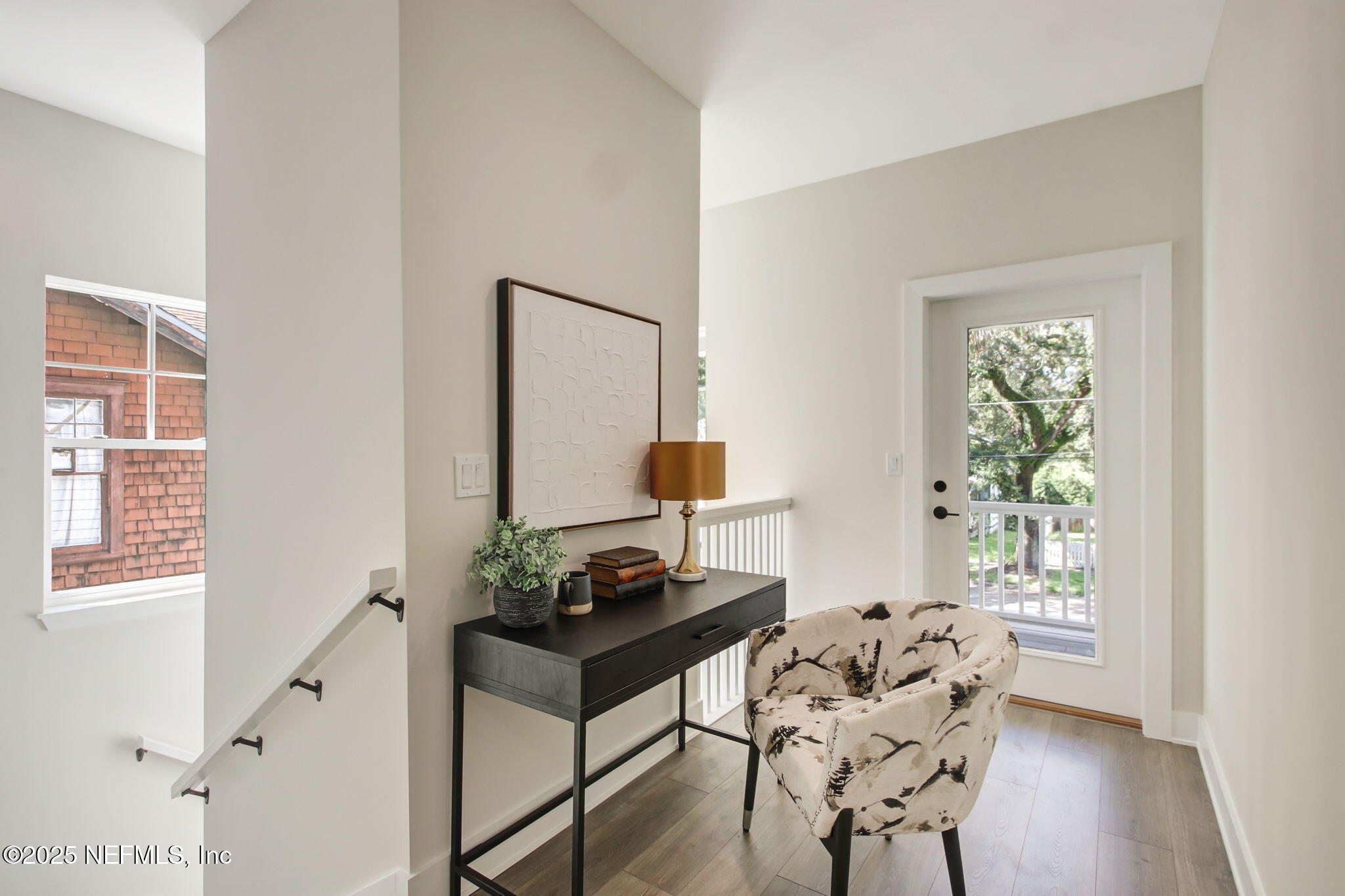 426 E 5TH Street