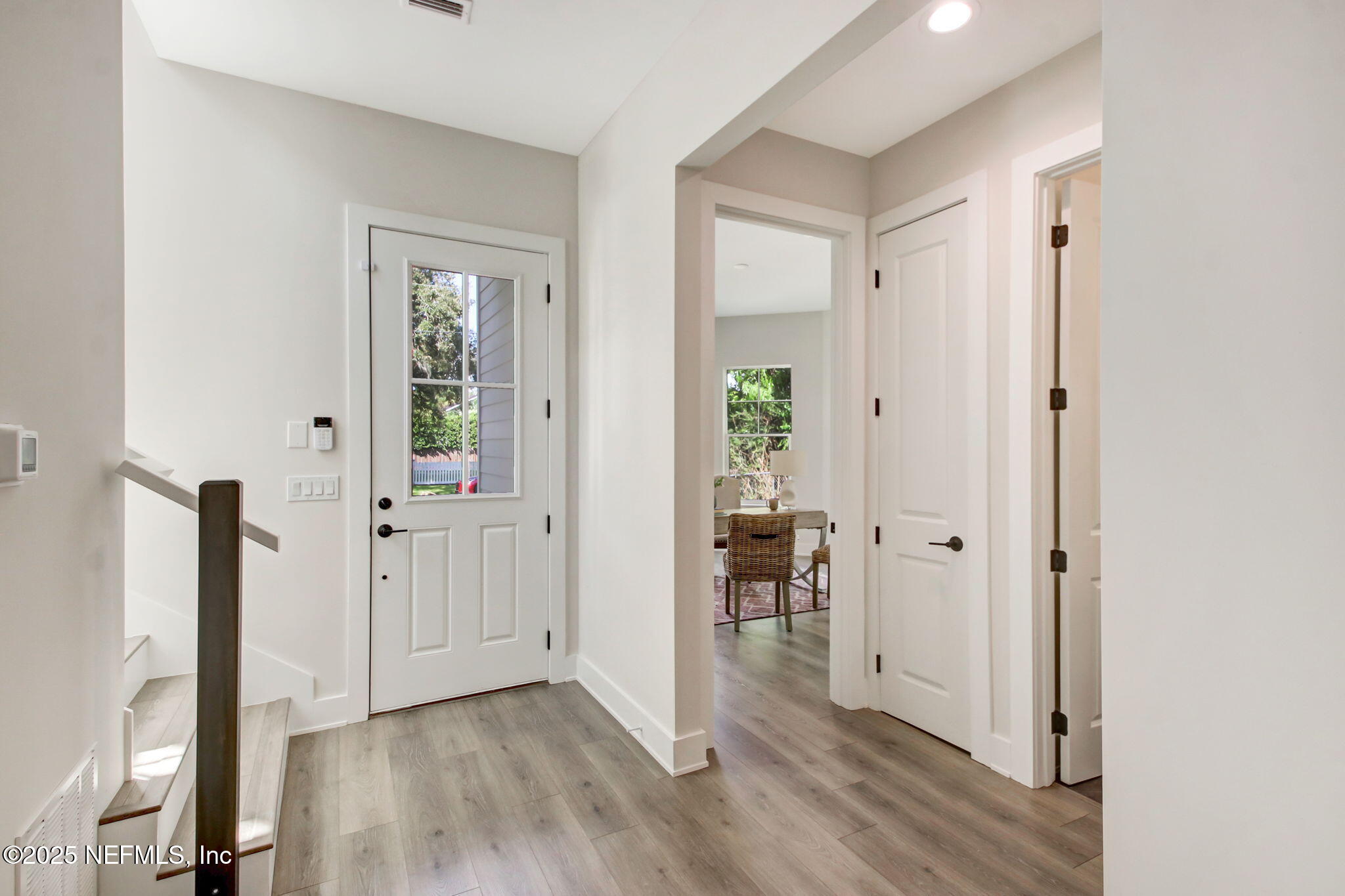 426 E 5TH Street
