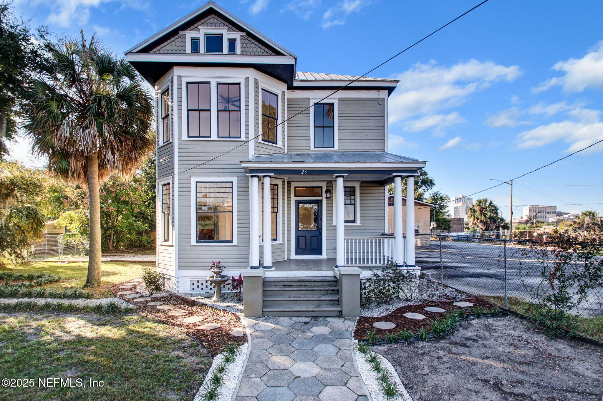 26 E 2ND Street