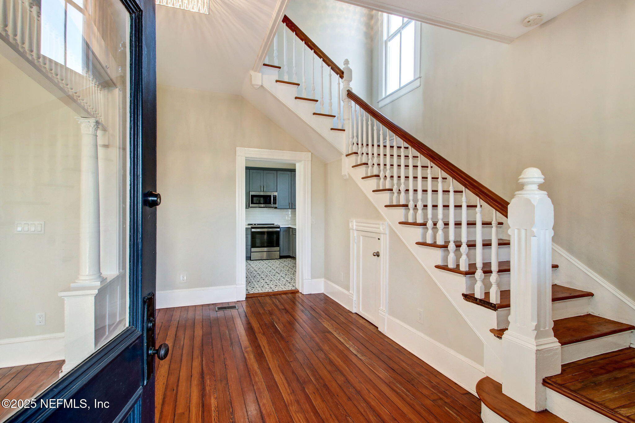 26 E 2ND Street