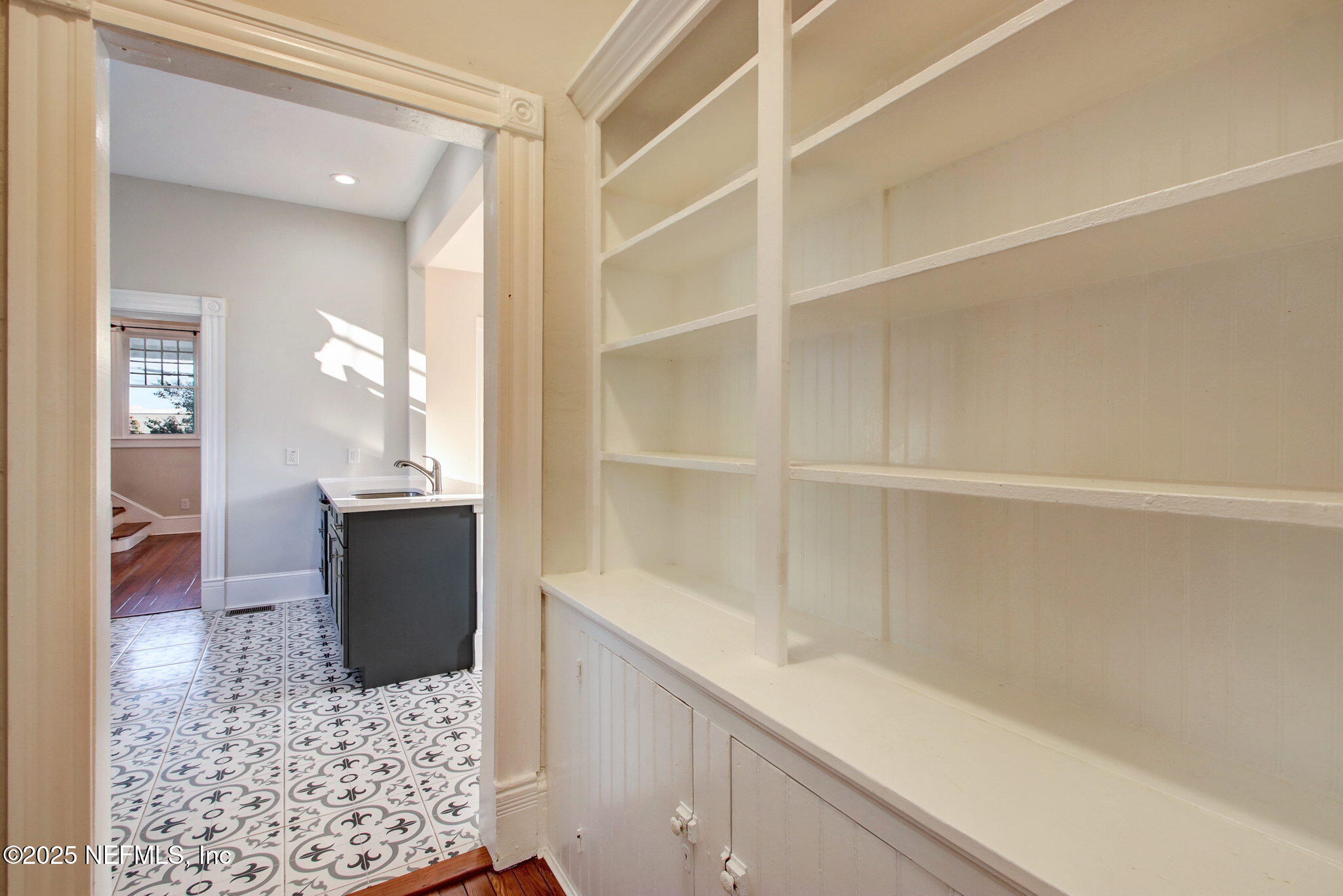 26 E 2ND Street