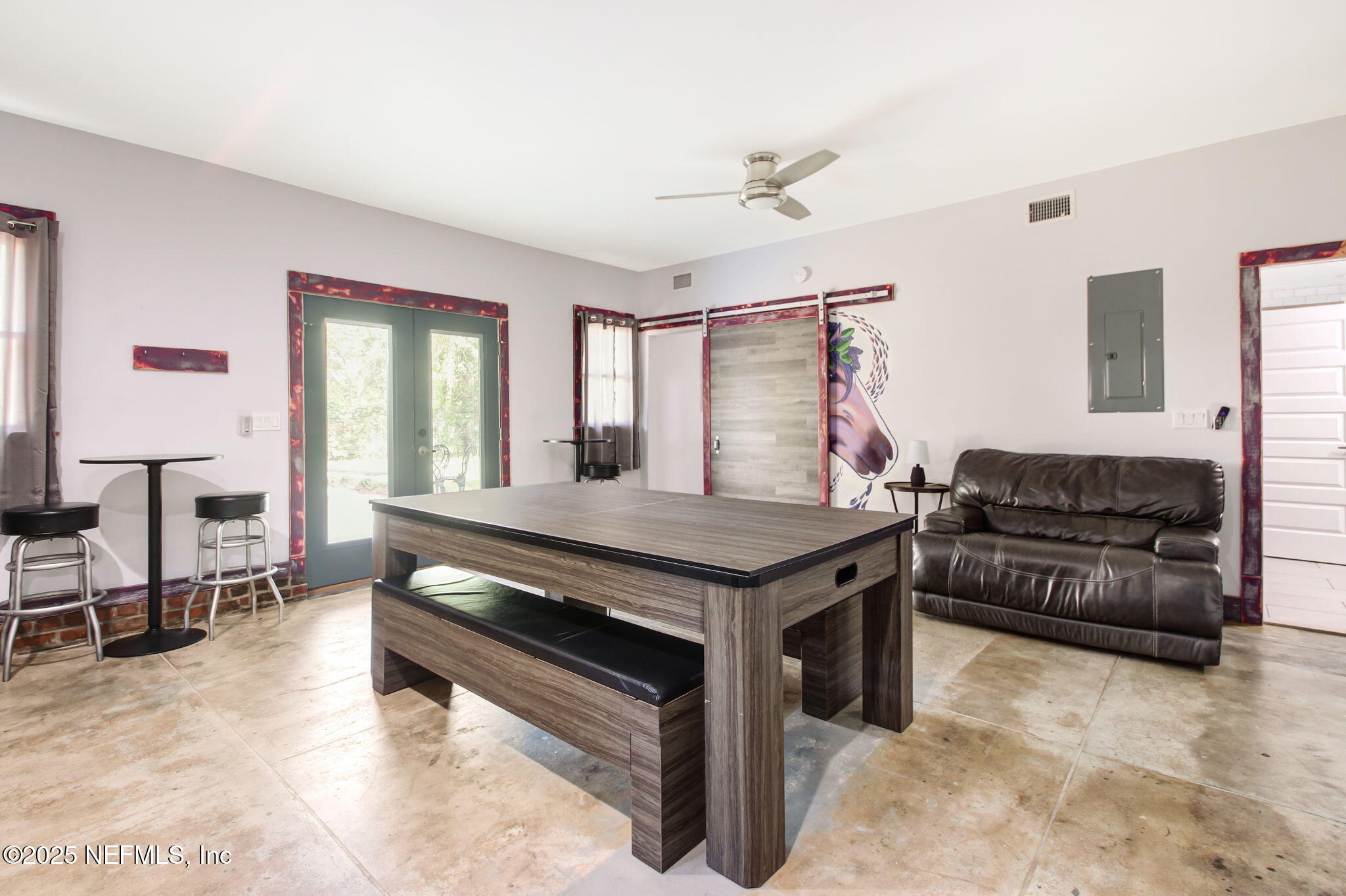 26 E 2ND Street