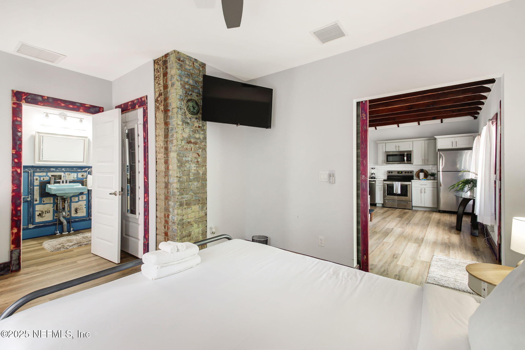 26 E 2ND Street