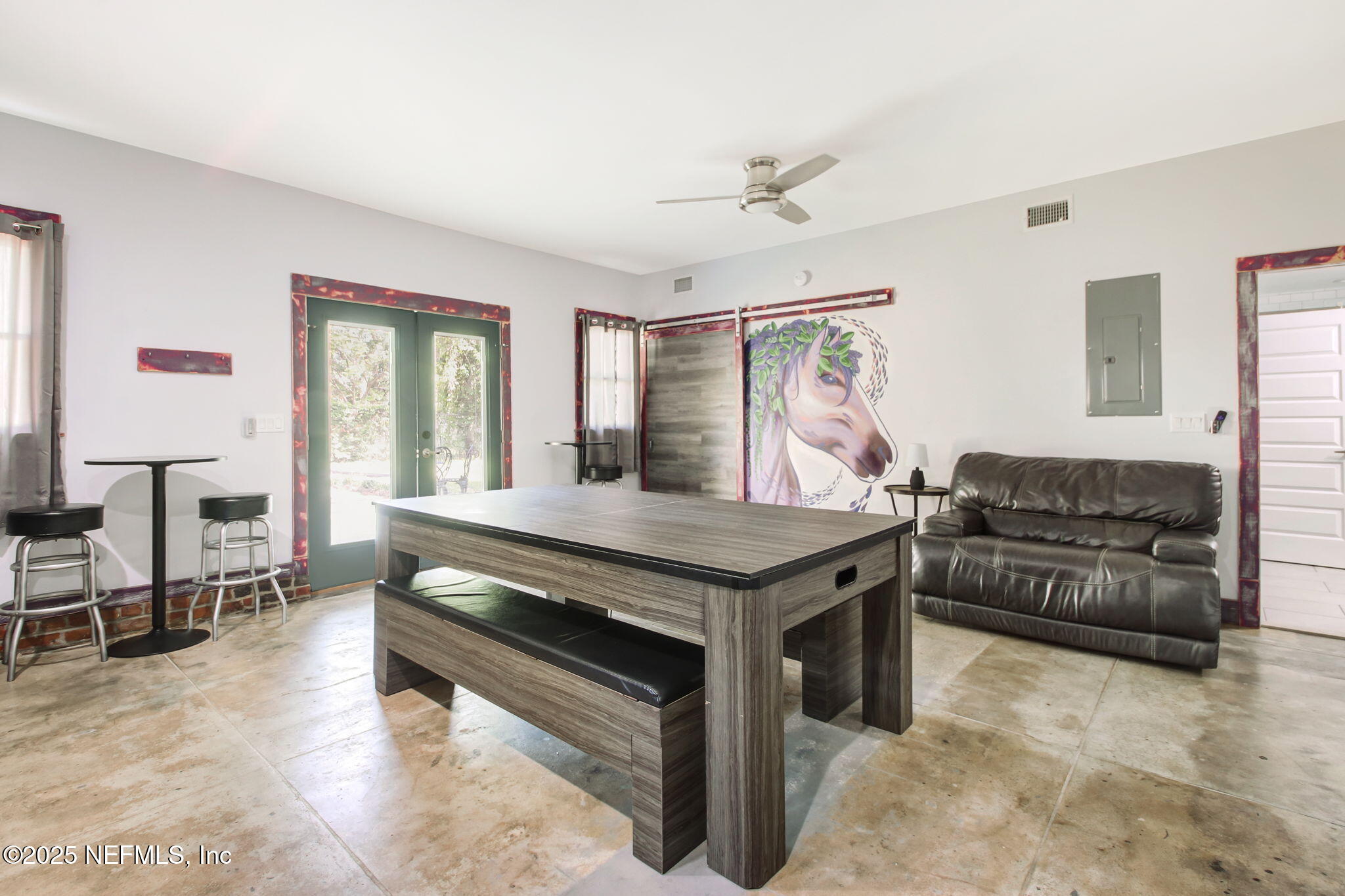 26 E 2ND Street