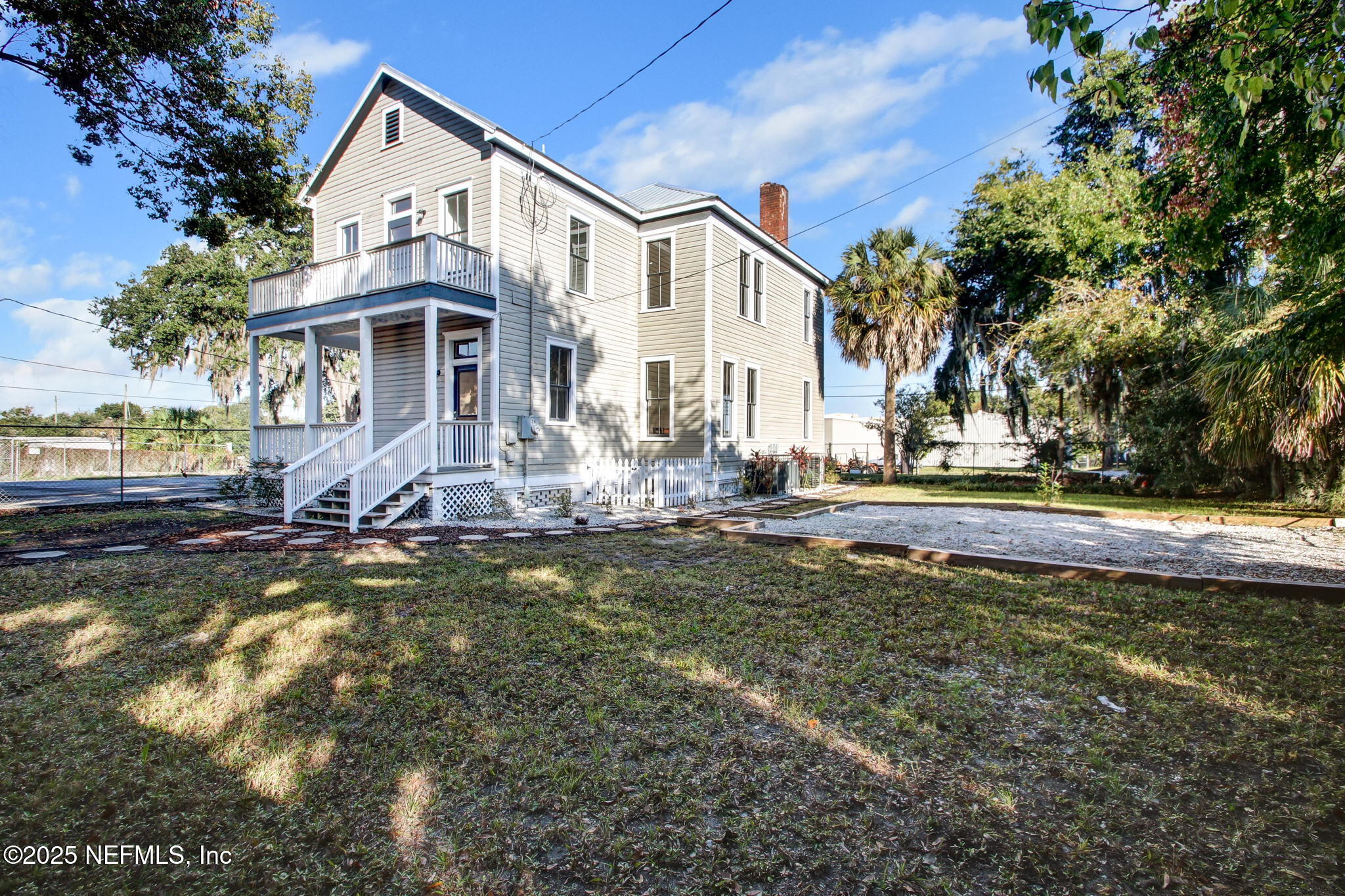 26 E 2ND Street