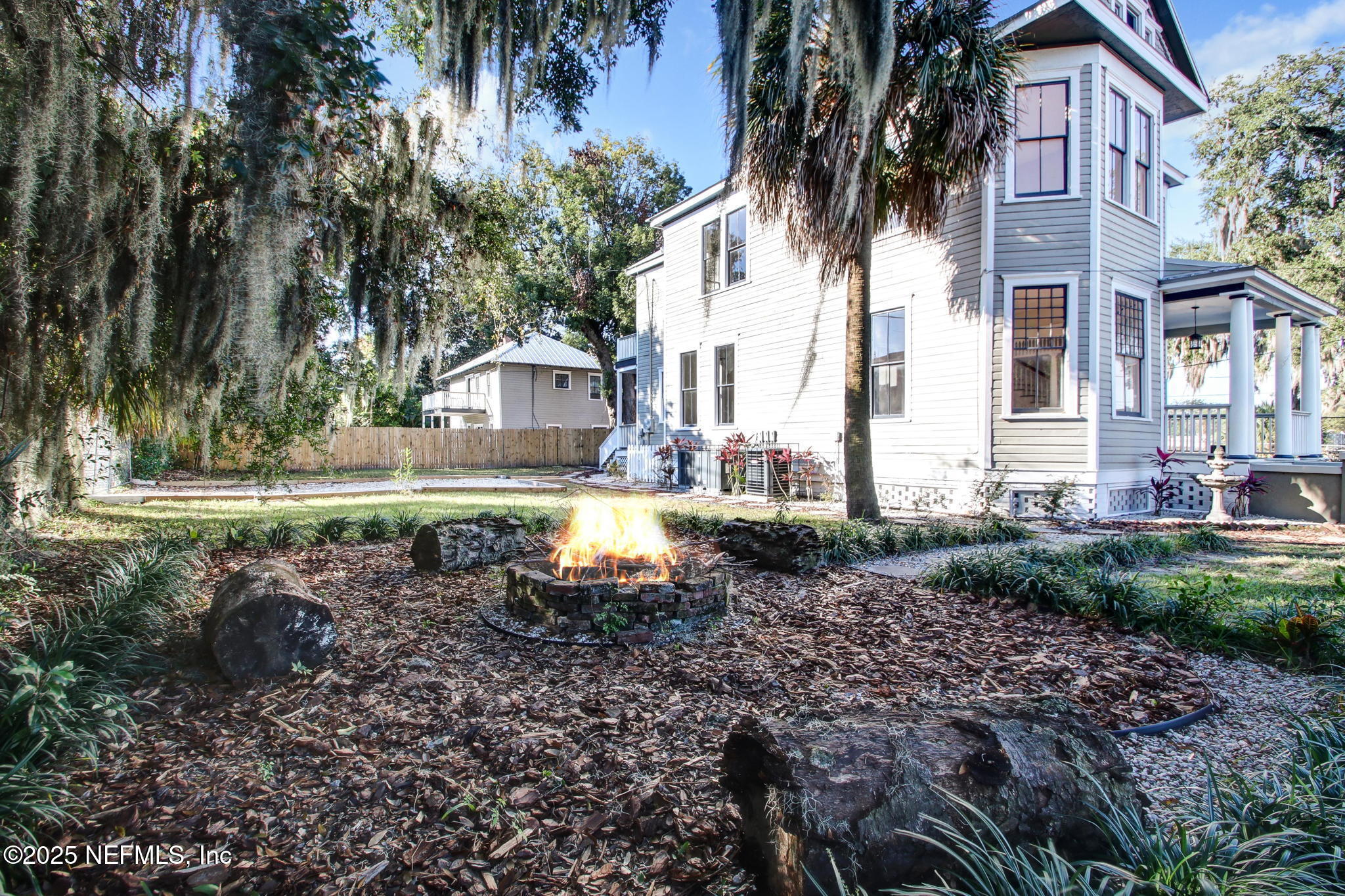26 E 2ND Street