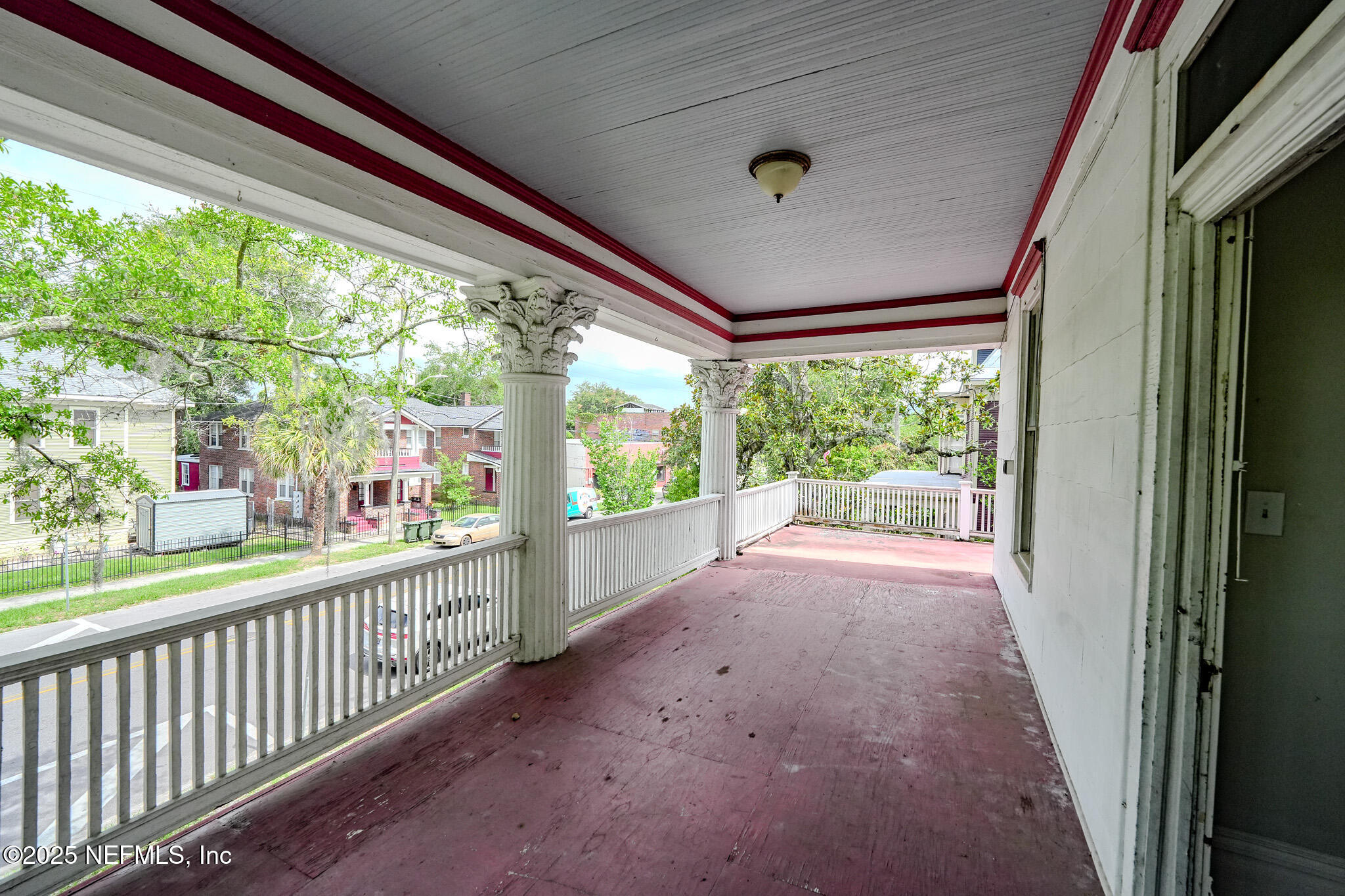 1854 N PEARL Street