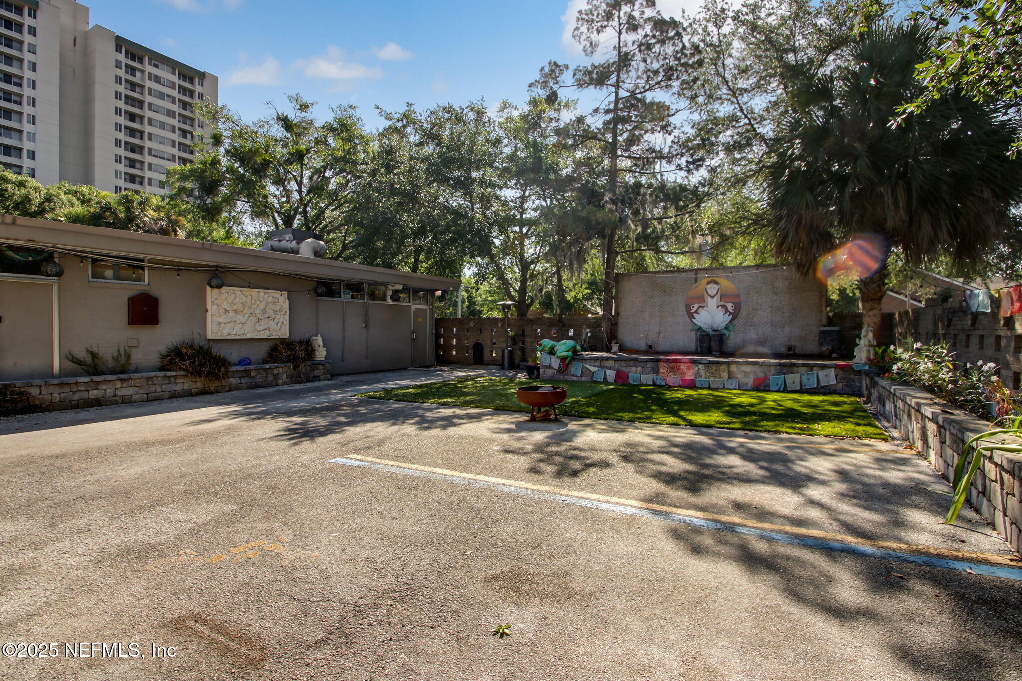 1503 OAK Street